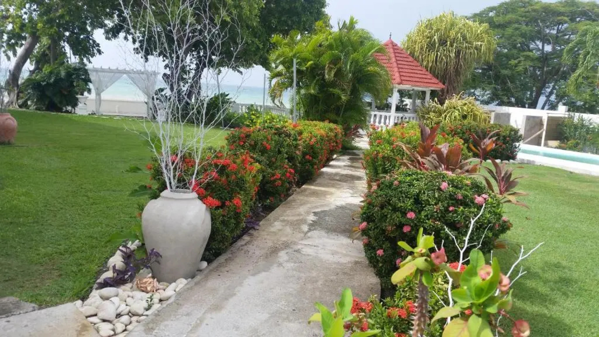 Whispering Bamboo Cove Resort