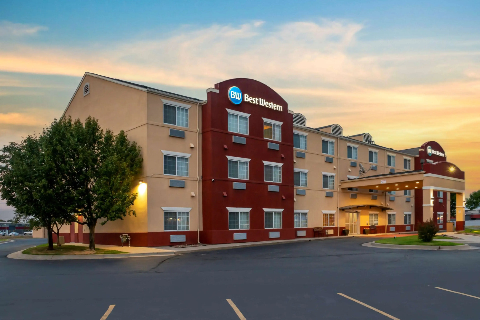 Best Western Governors Inn & Suites