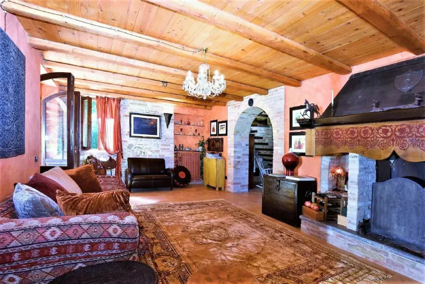 Elegant Villa in Montecosaro Italy with Hot Tub