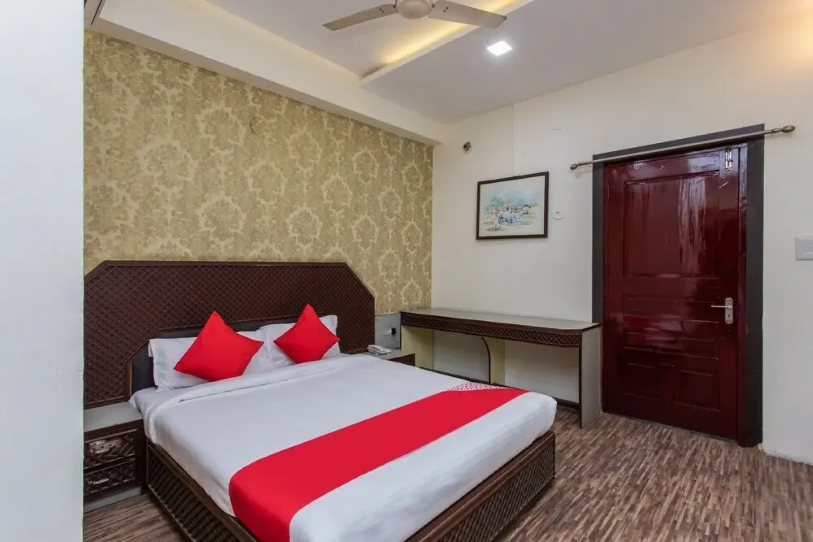 Hotel Vishwas Bar And Club Resort By OYO Rooms