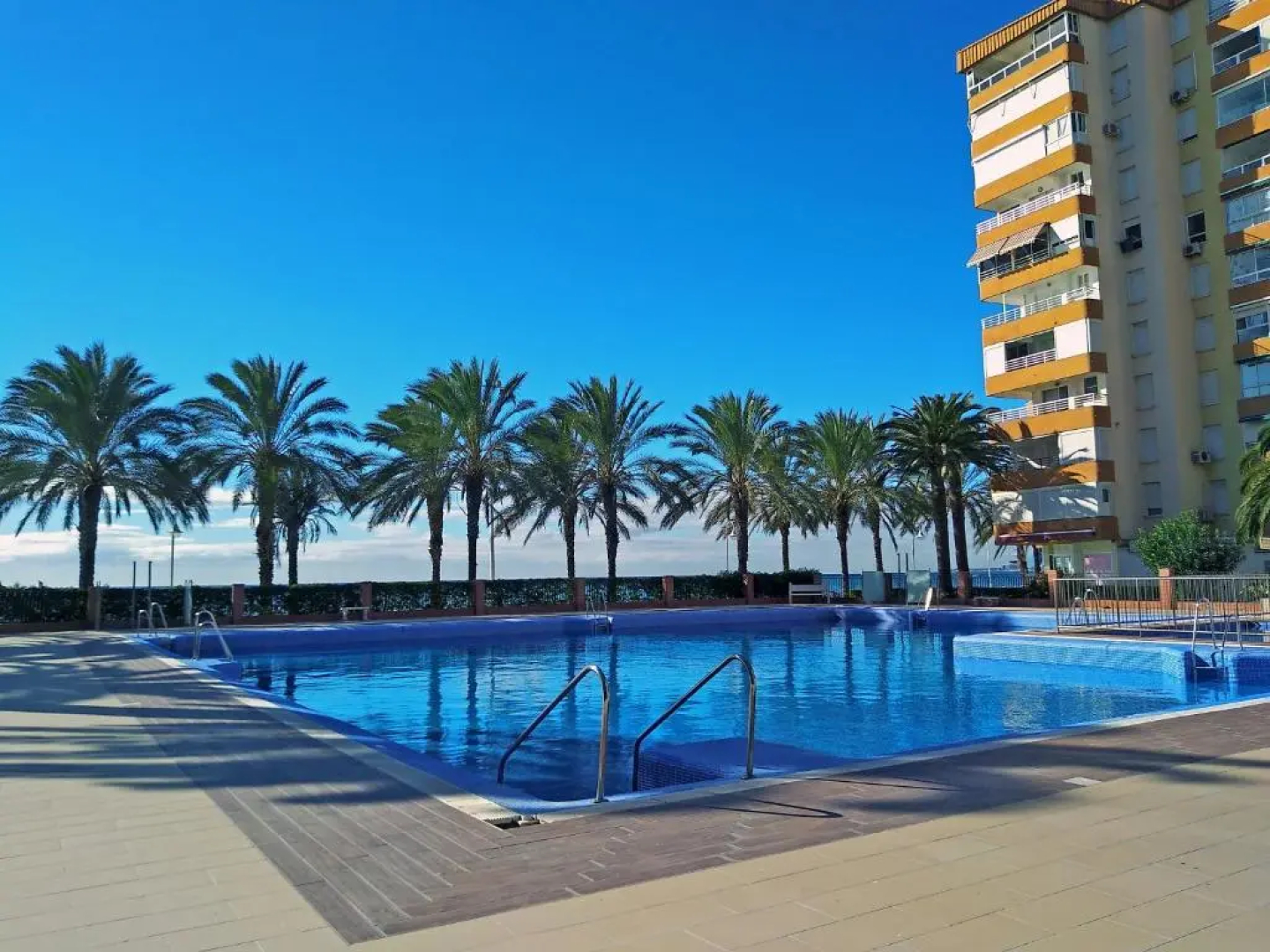 Apartamentos Intercentro Algarrobo-Costa