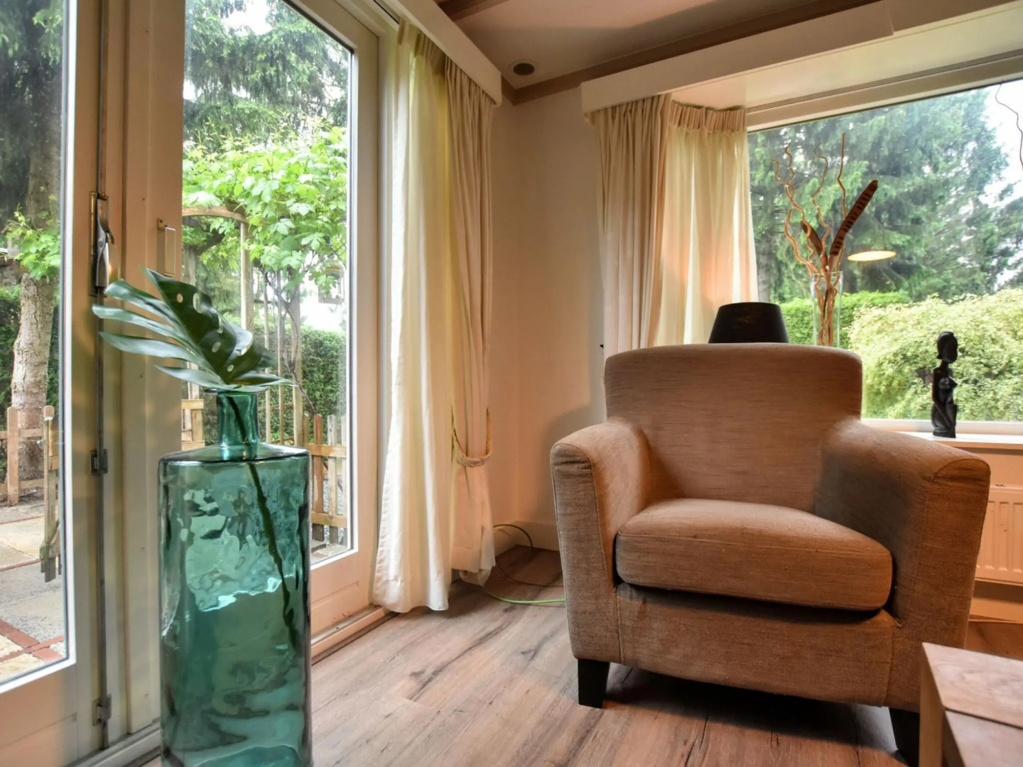 Chalet With Private Garden and Terraces
