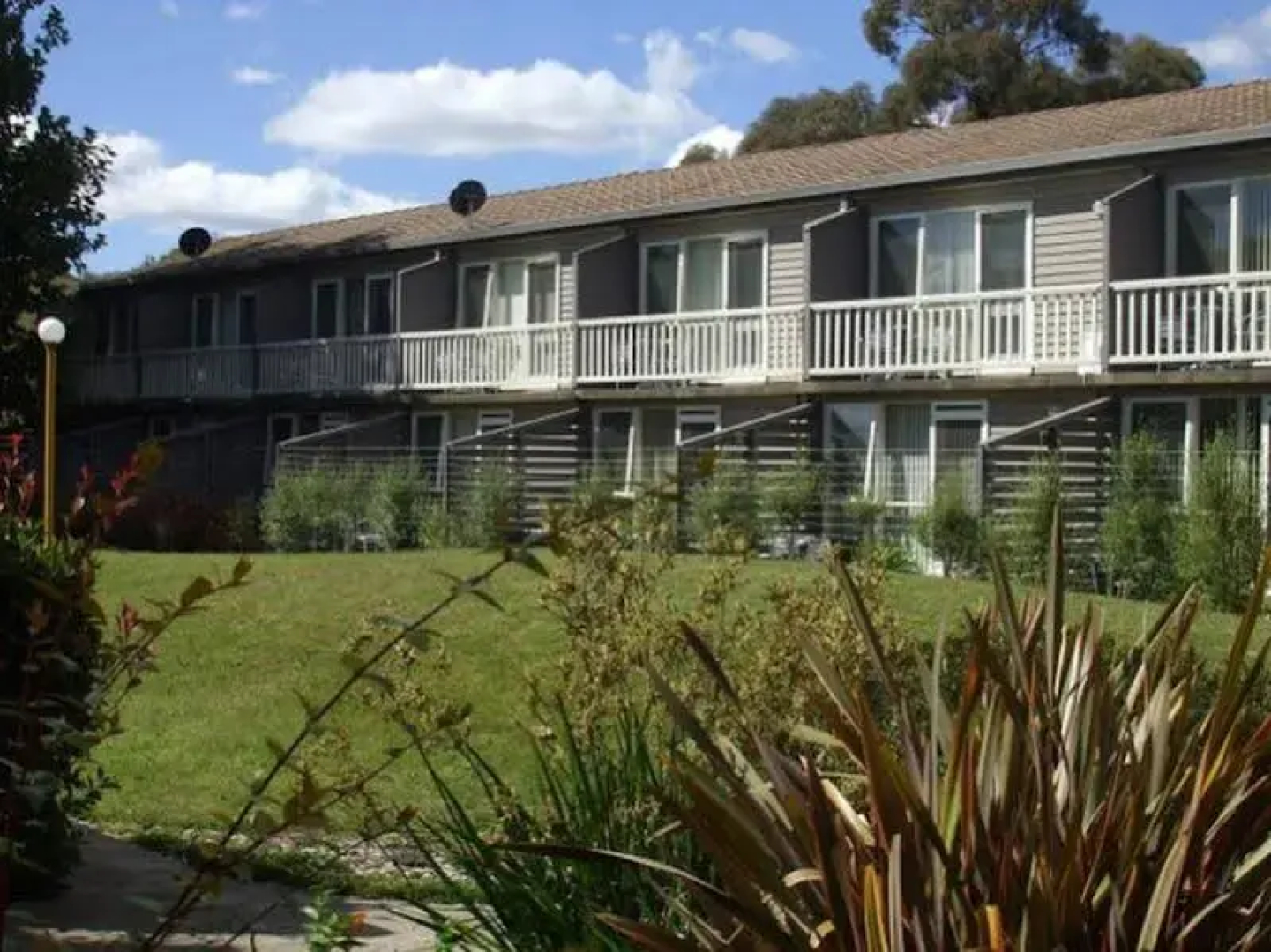 Summer East Serviced Apartments