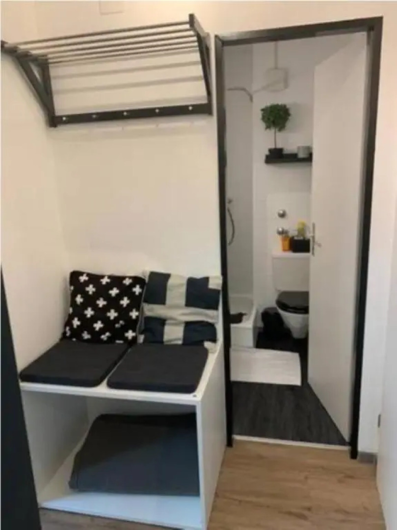 Lovely 1-bedroom vacation studio apartment with pool and sauna