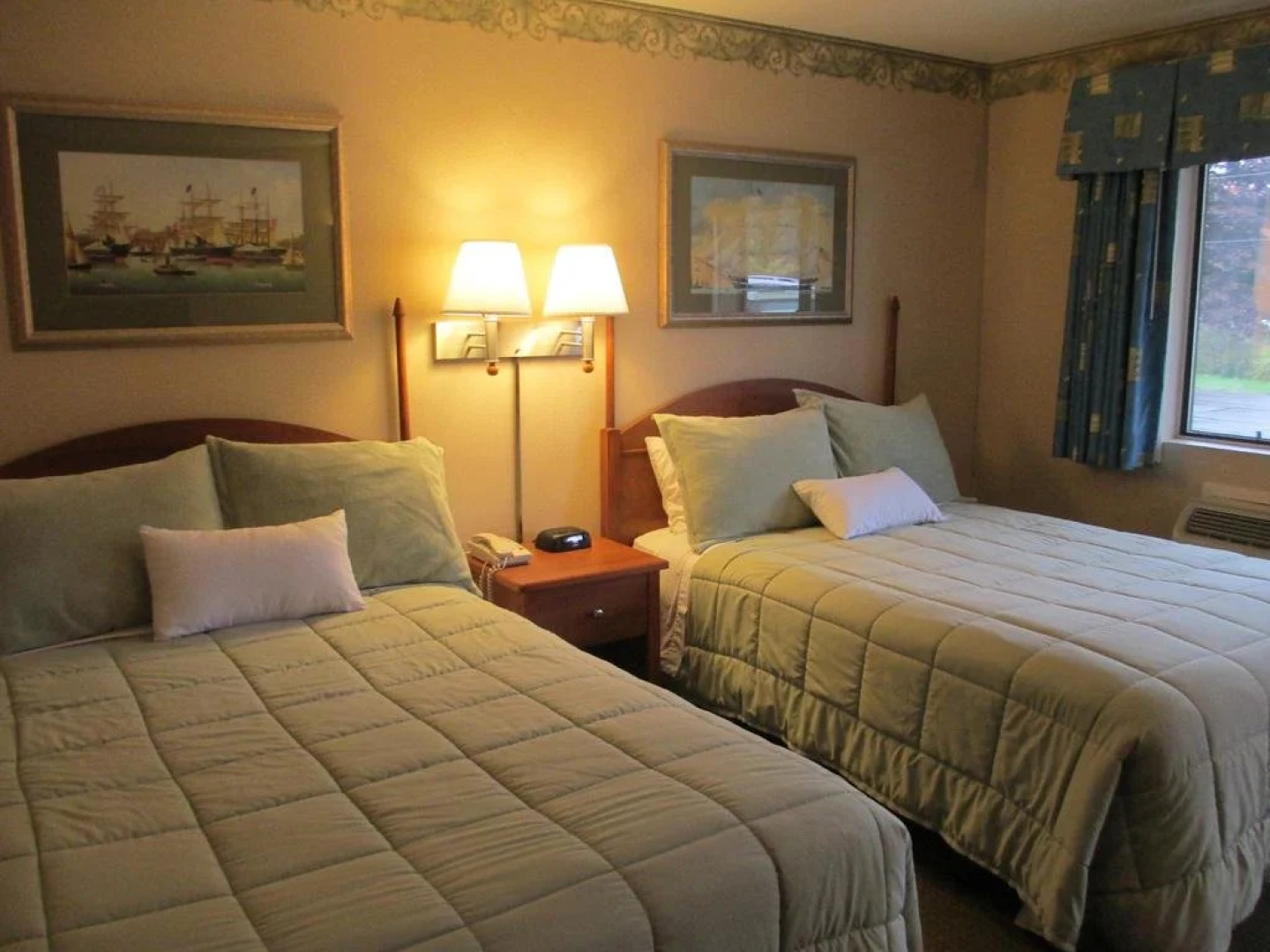 Flagship Inn and Suites