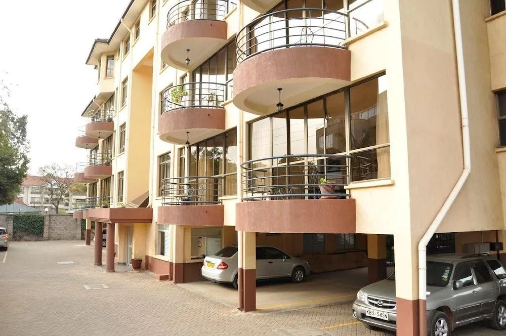 Cerenata Gardens Suites