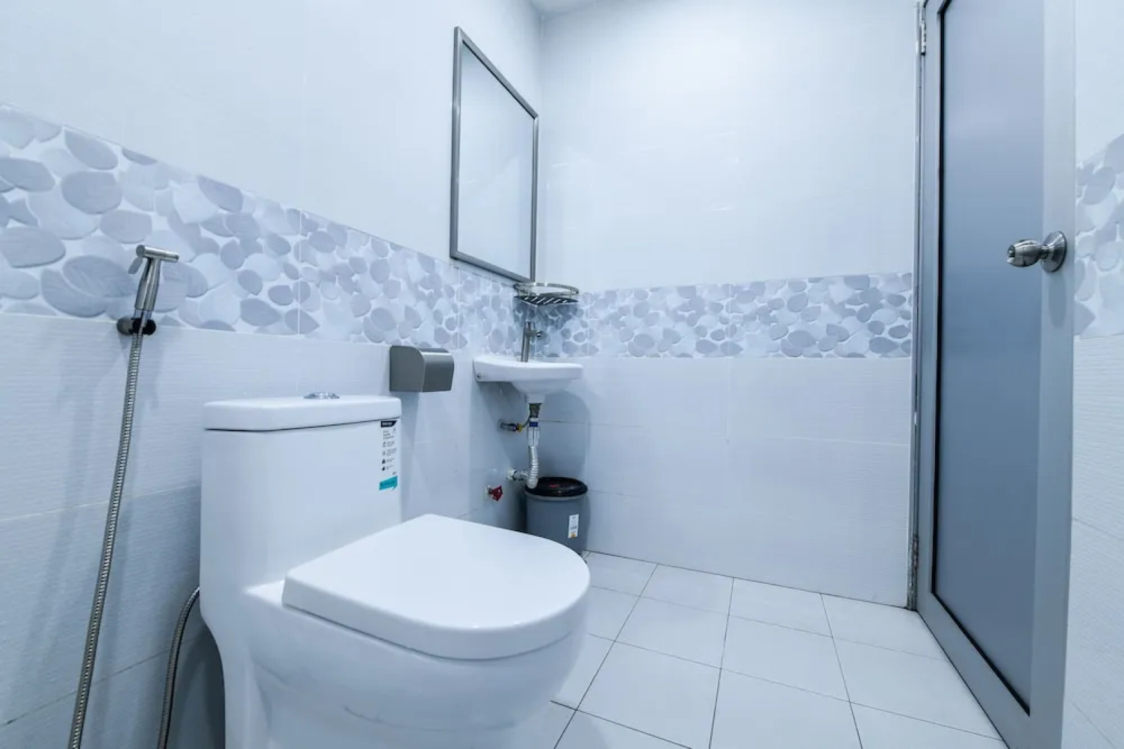 Capital O 90543 Sp Star Hotel