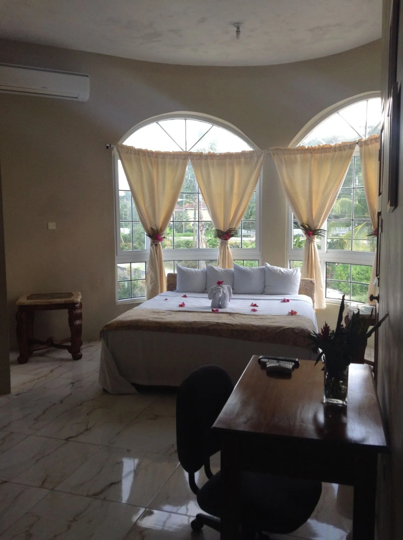Waters Edge Guest House