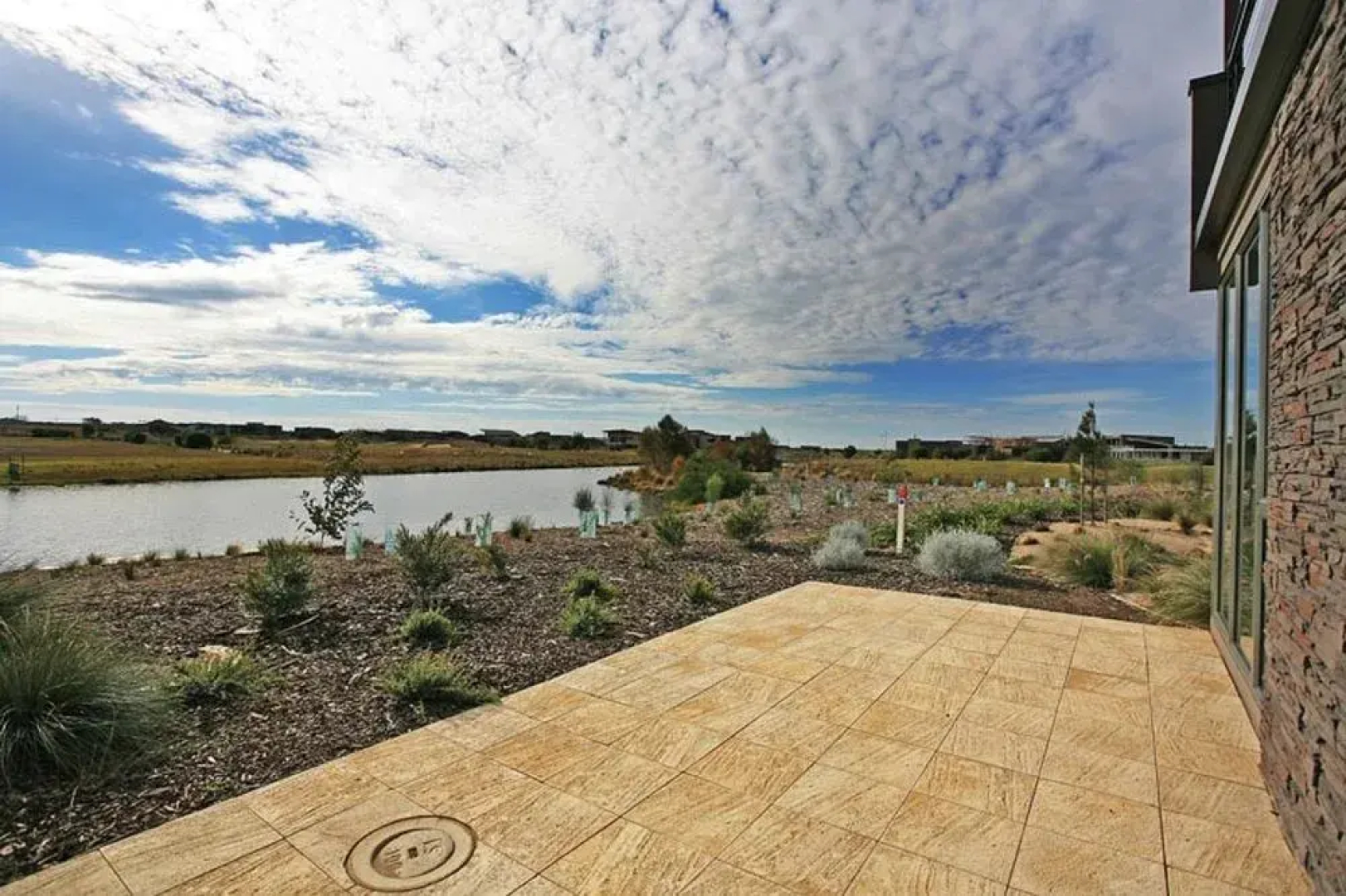1 Pebble Place