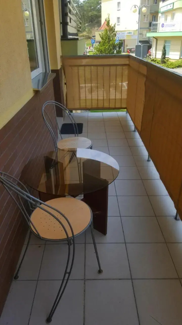 8APARTMENT