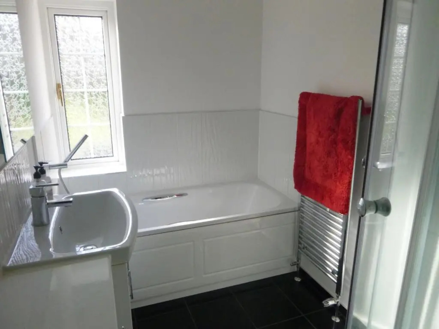 Chart House Bed And Breakfast