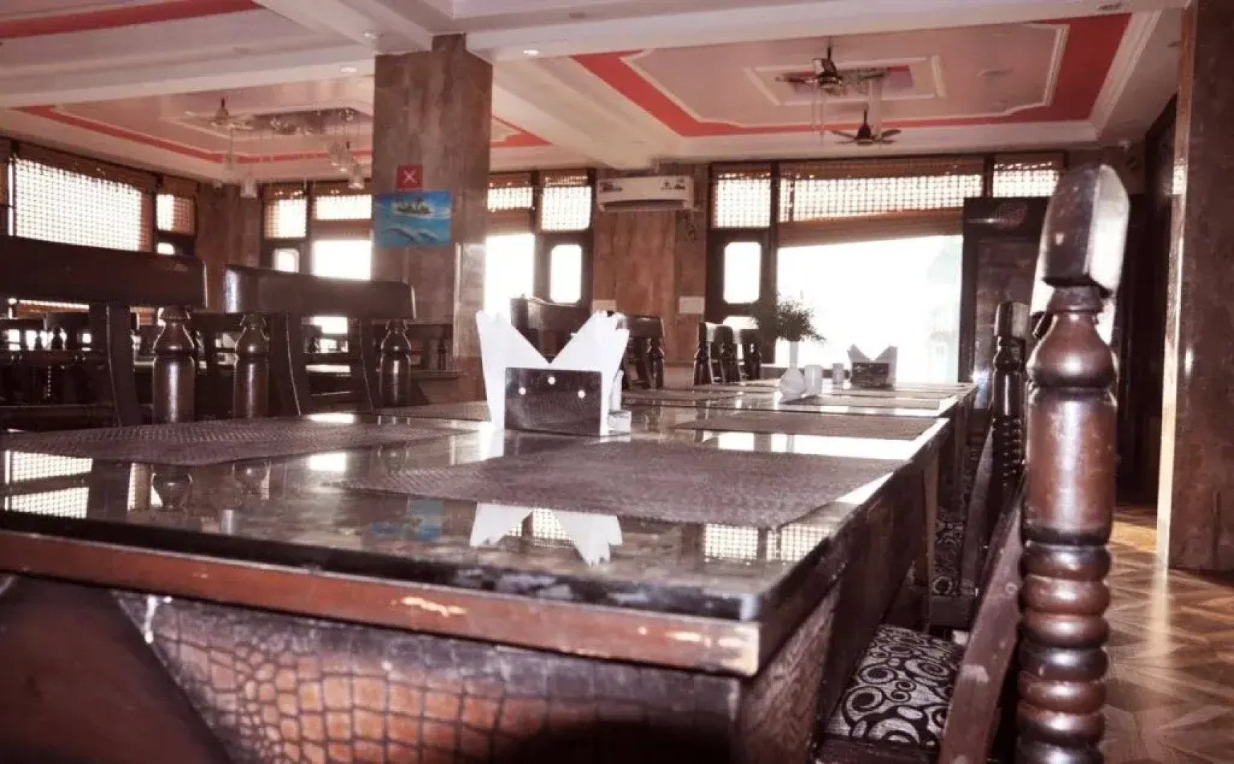 Aaa Hotel & Restaurant