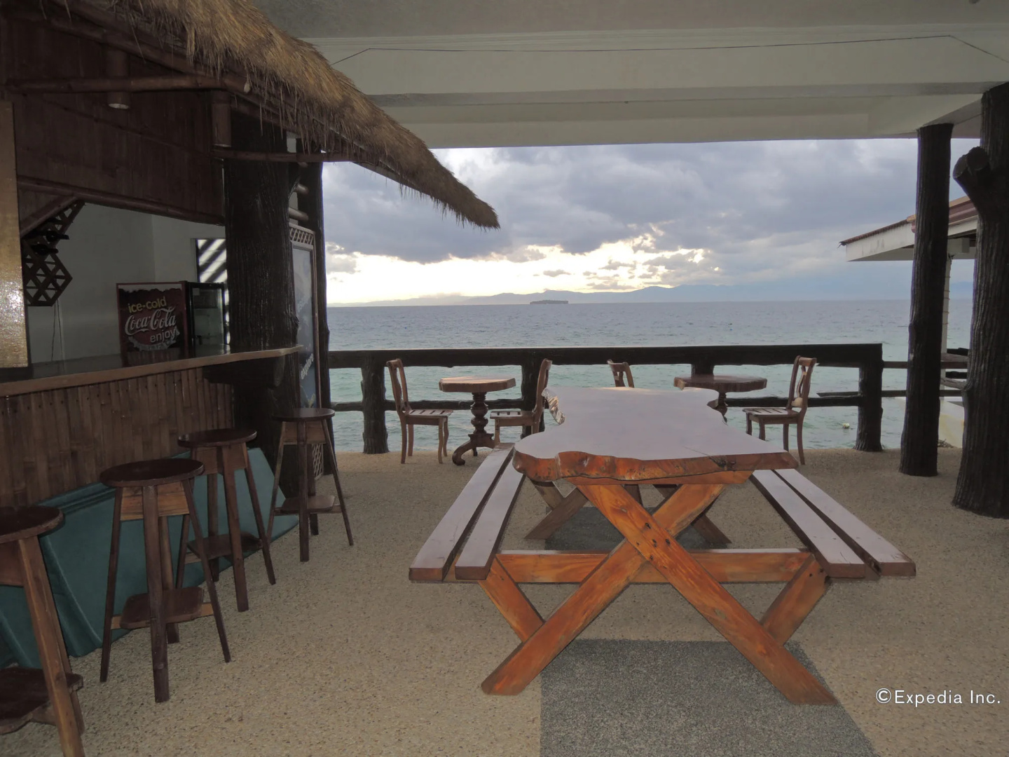 Love's Beach and Dive Resort