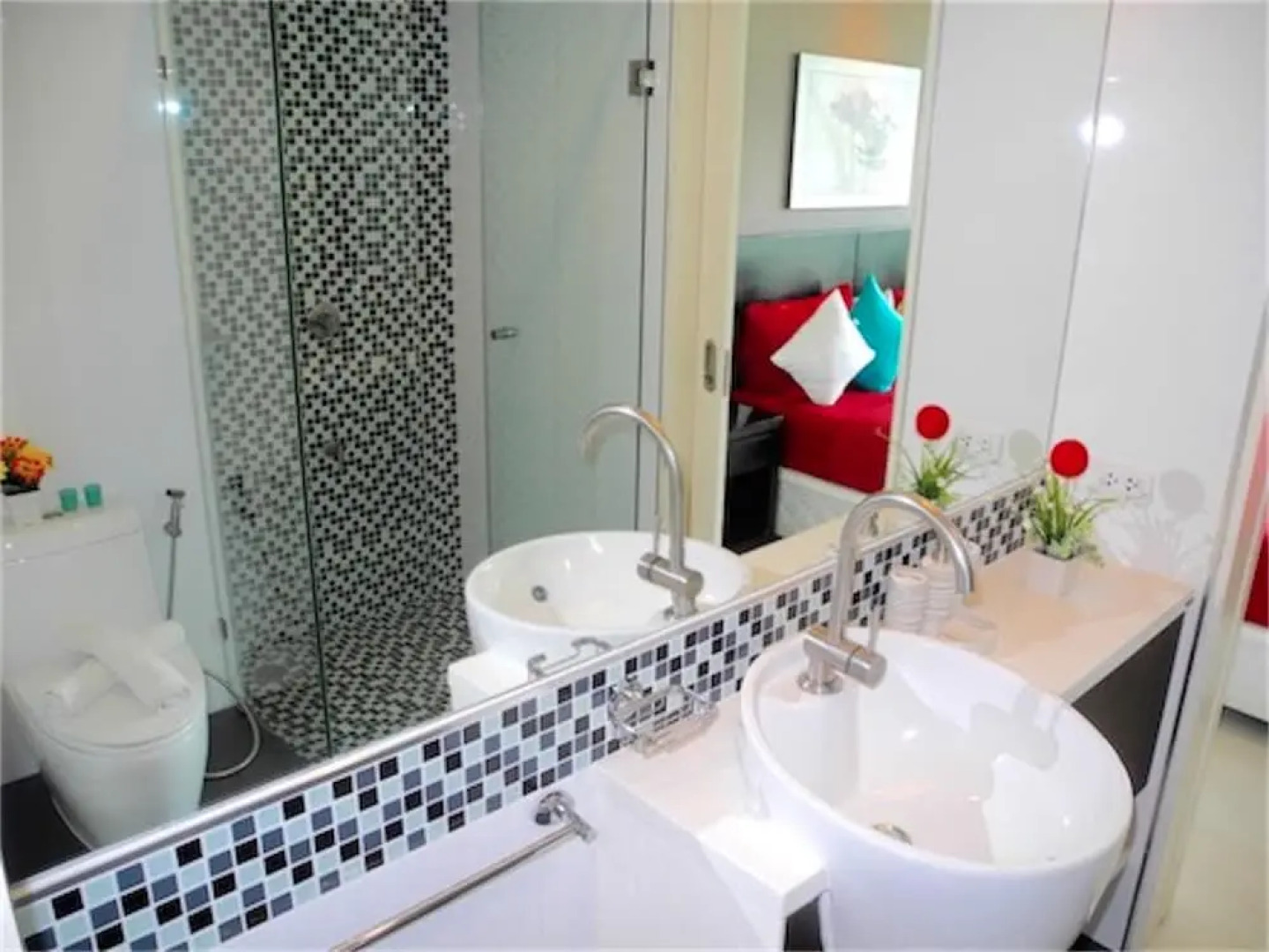 Kamala Regent Modern 2 bedrooms Apartment