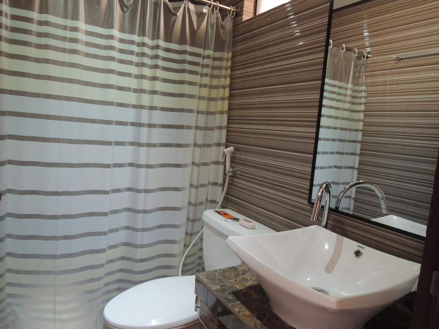 24/7 Lantawan Resort