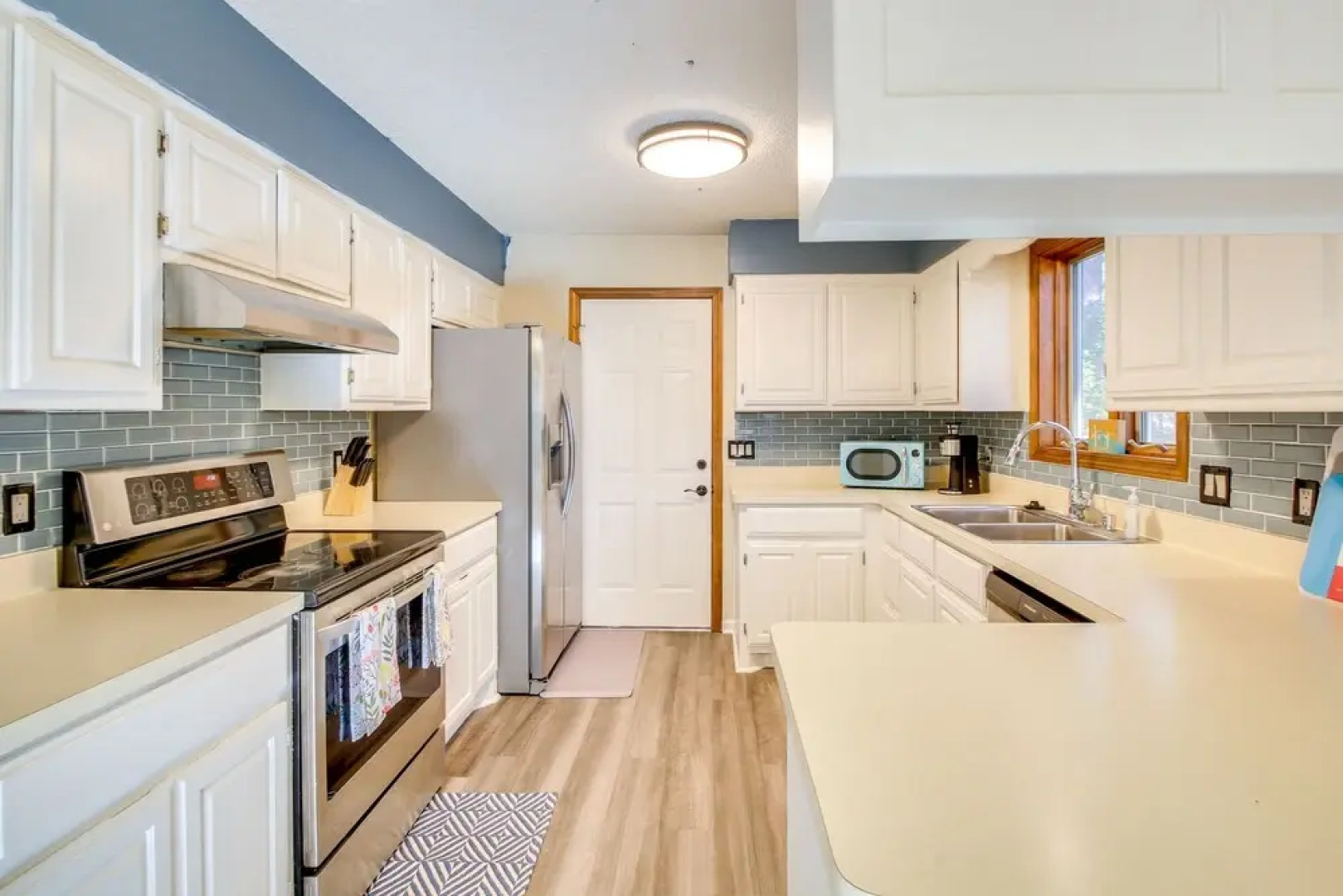 Welcoming Hot Springs Home 12 Mi to National Park