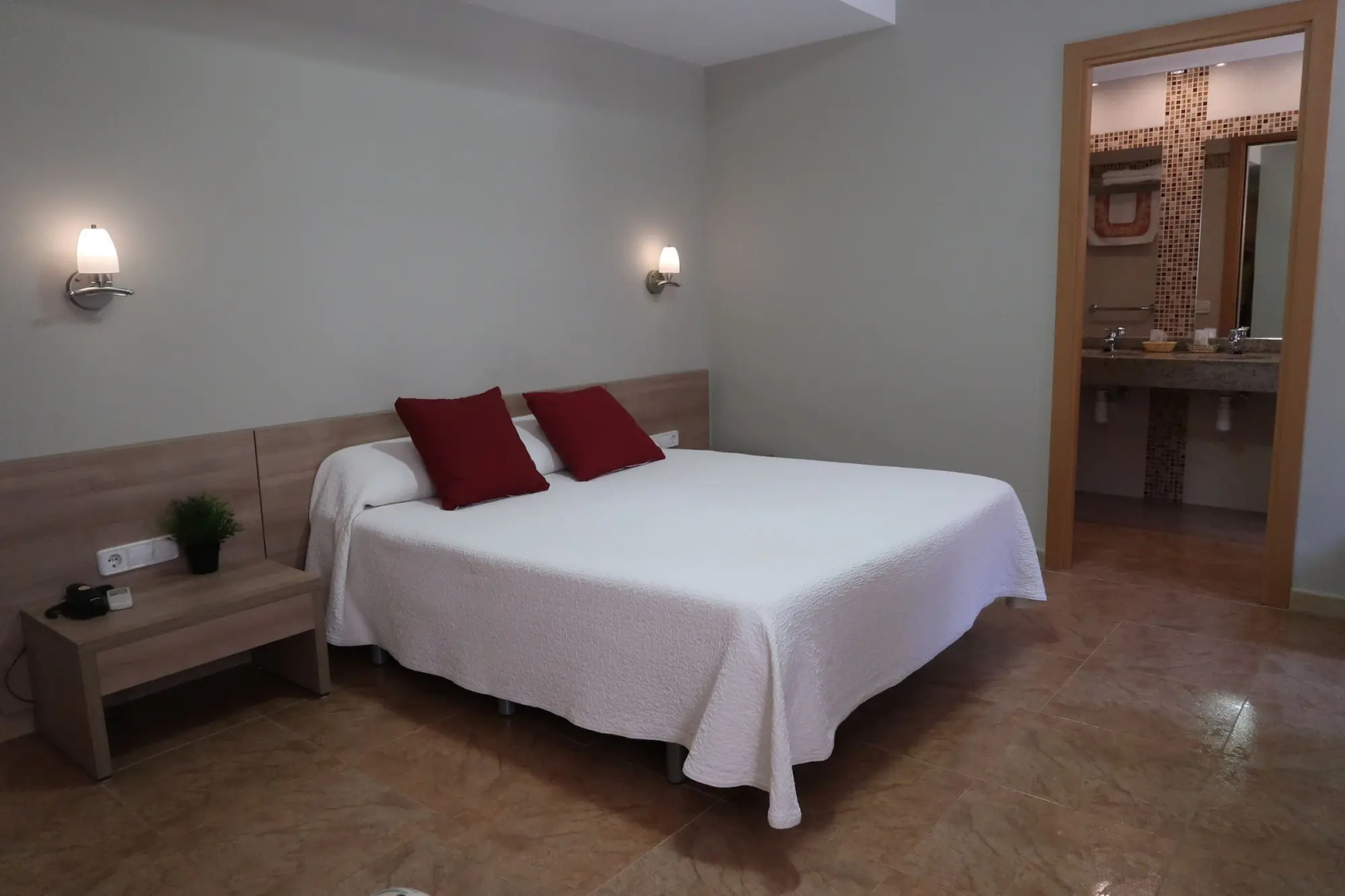 El Cami Hotel