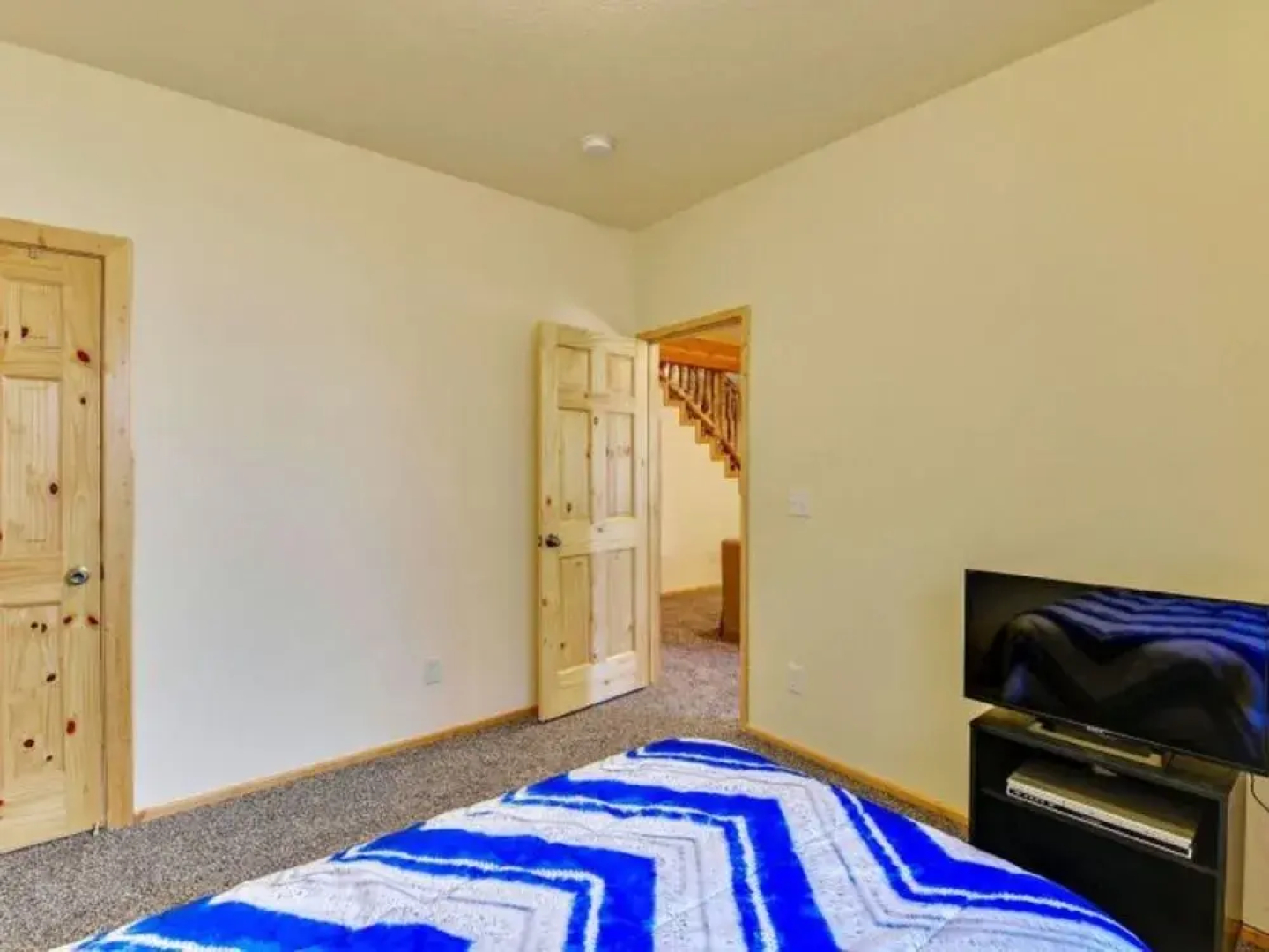 Empty Saddle 6 bedrooms 3 5 baths by RedAwning