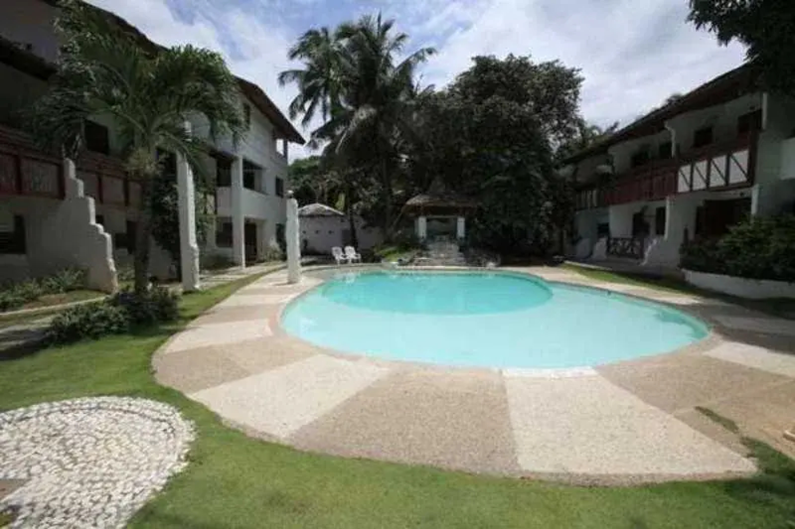 Club Mabuhay Lalaguna Resort