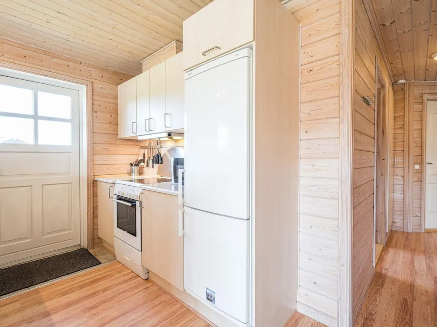 Modern Woodland Retreat-by Traum