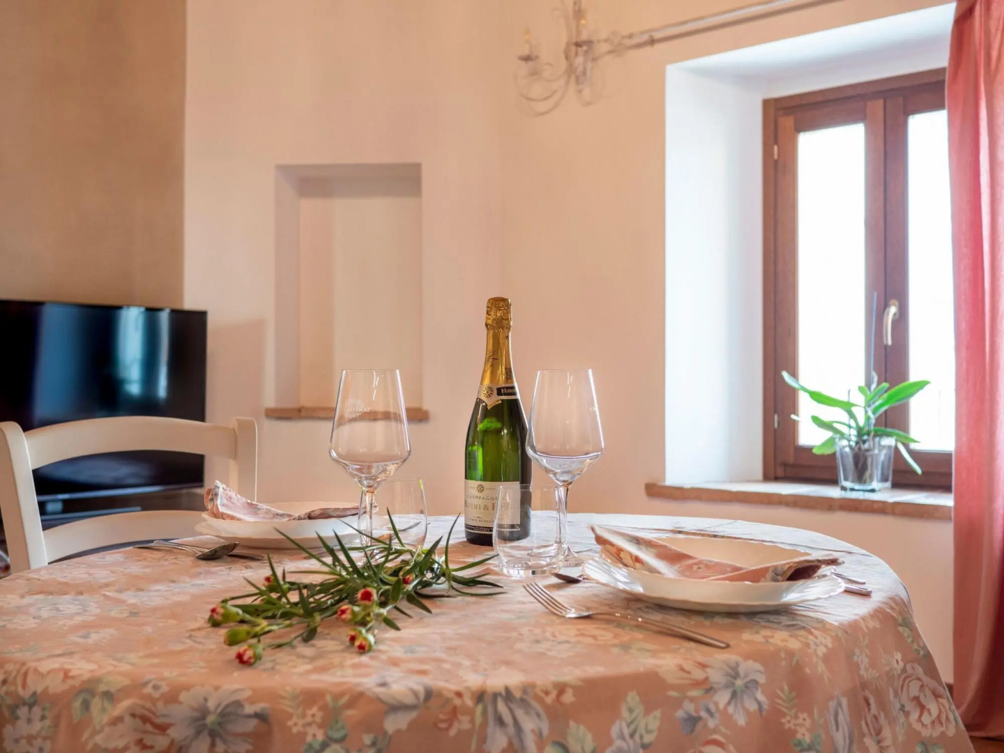 Apartment in Noble Villa Near Ecological Park