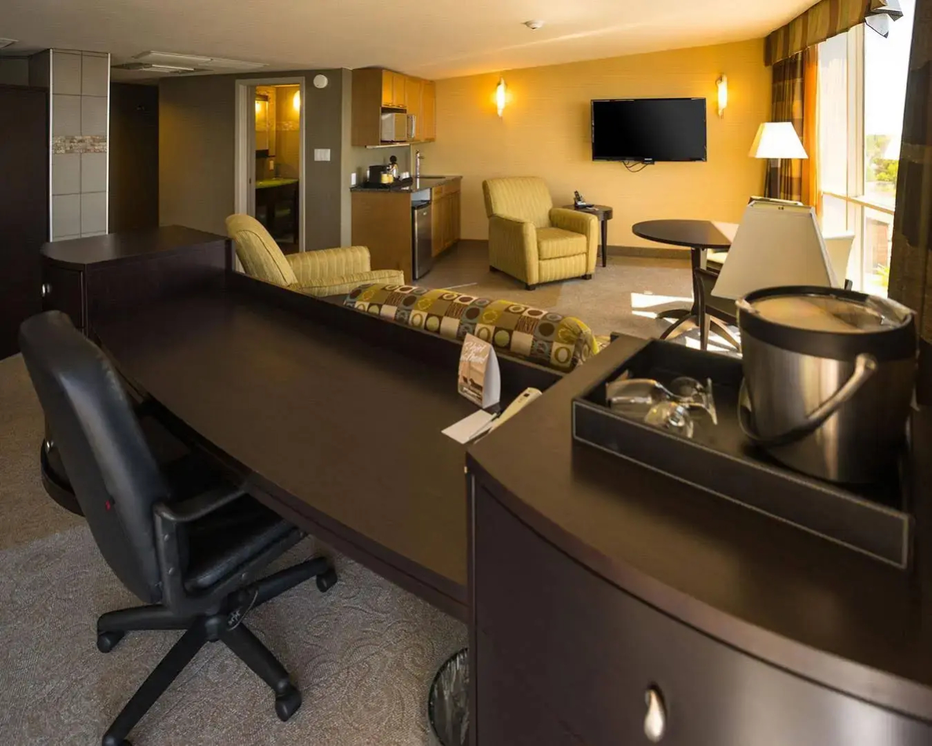 Clarion Lakeside Inn & Conference Centre