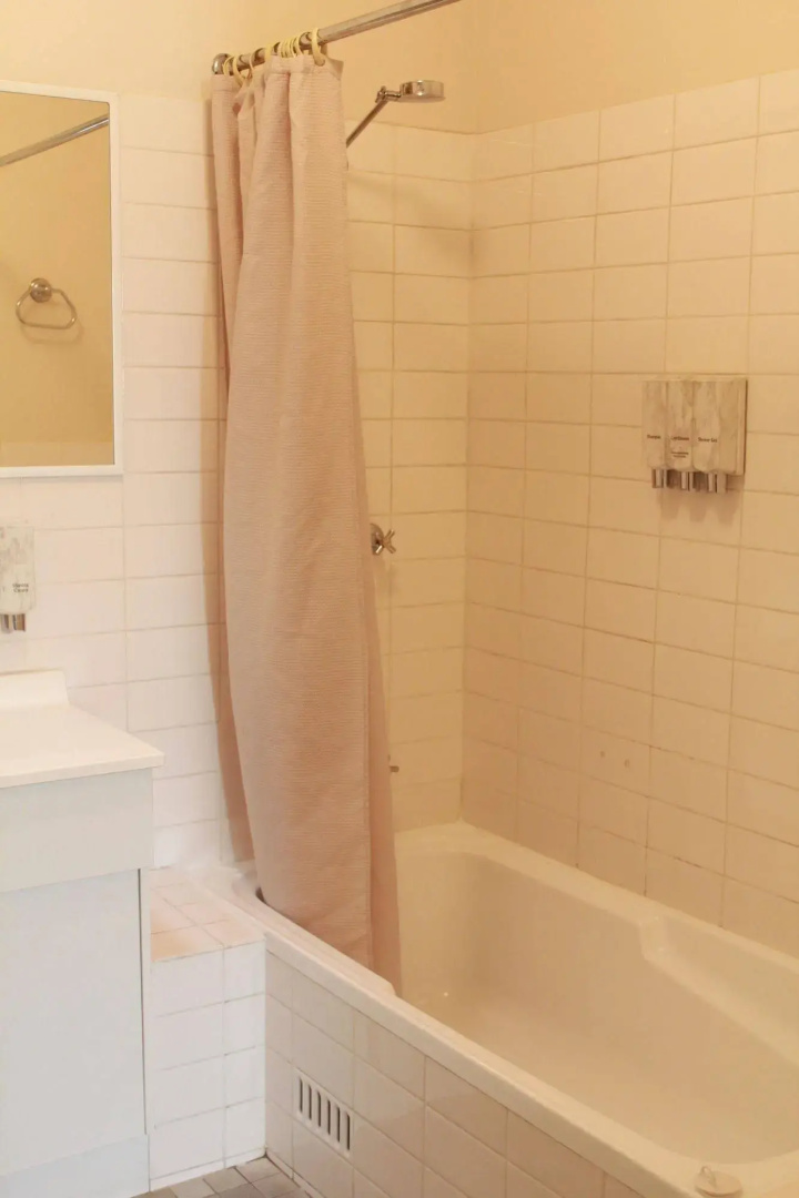 Mid City Motor Inn