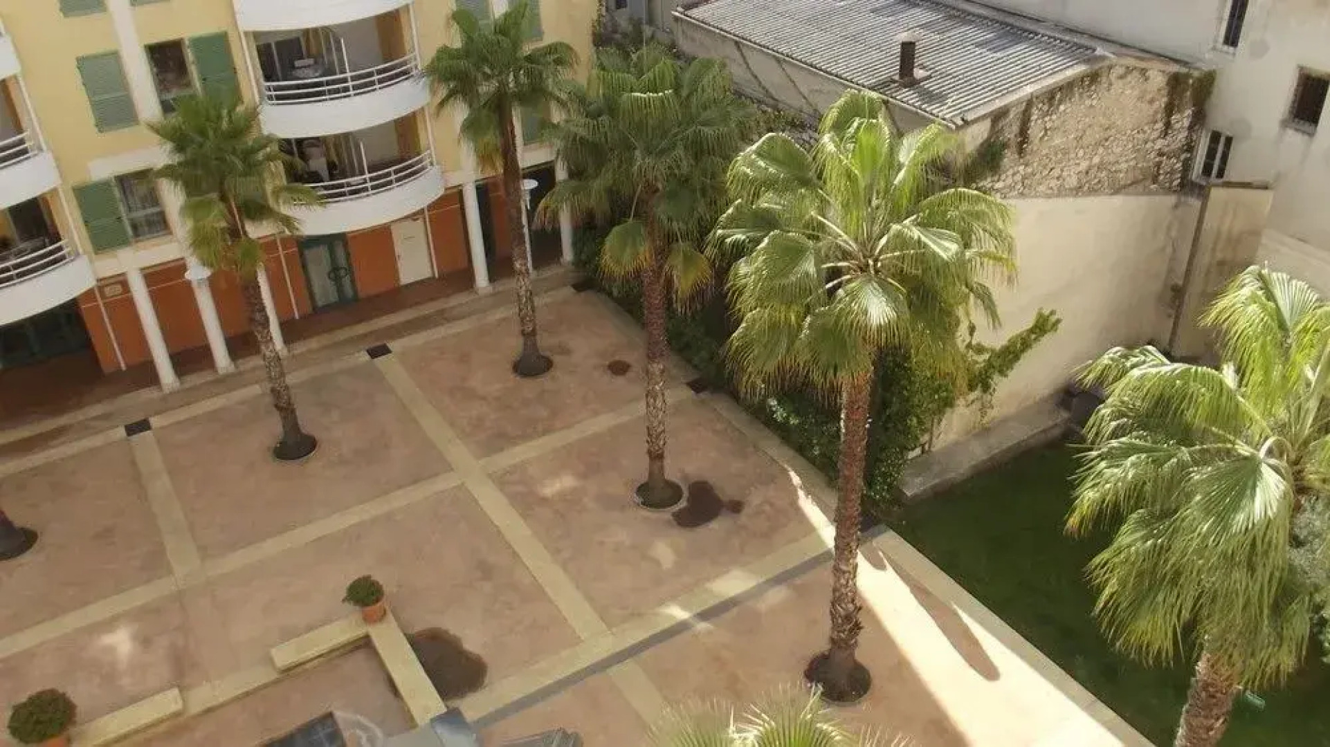Appartement 4 personnes avec terrasse et parking quartier du Port de Nice