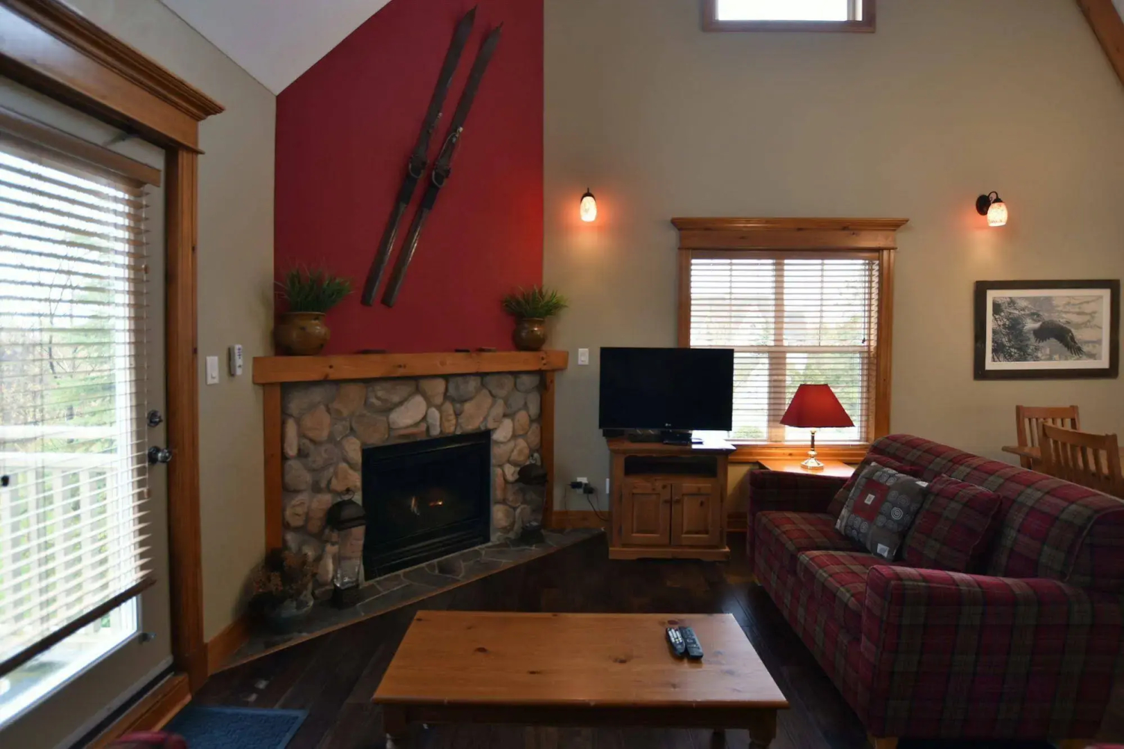 The Lodges at Blue Mountain - Historic Snowbridge Condos