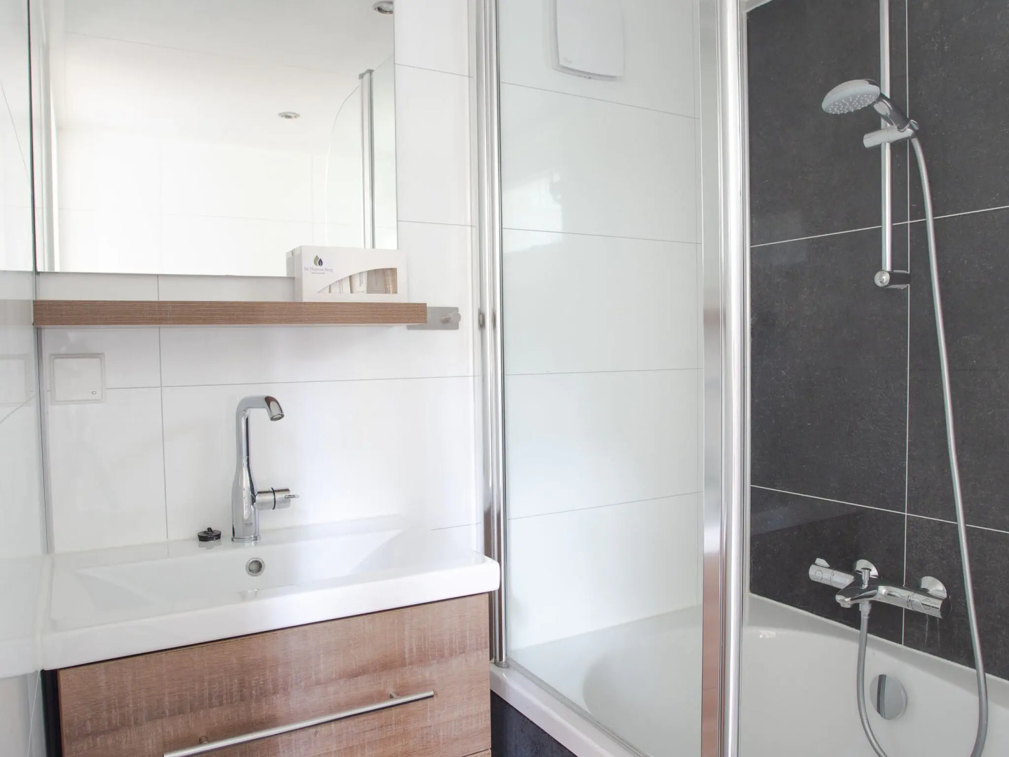 Beautiful House With Covered Terrace, Located in a Holiday Park in Rhenen