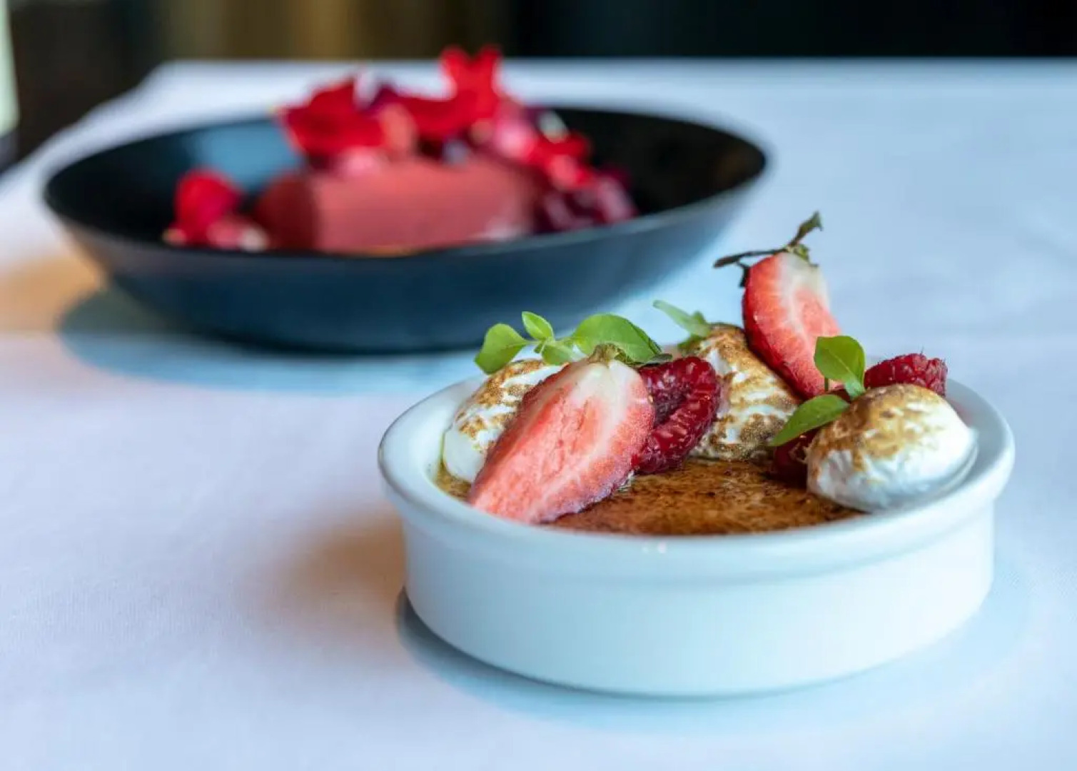 Carbon Hotel - Different Hotels