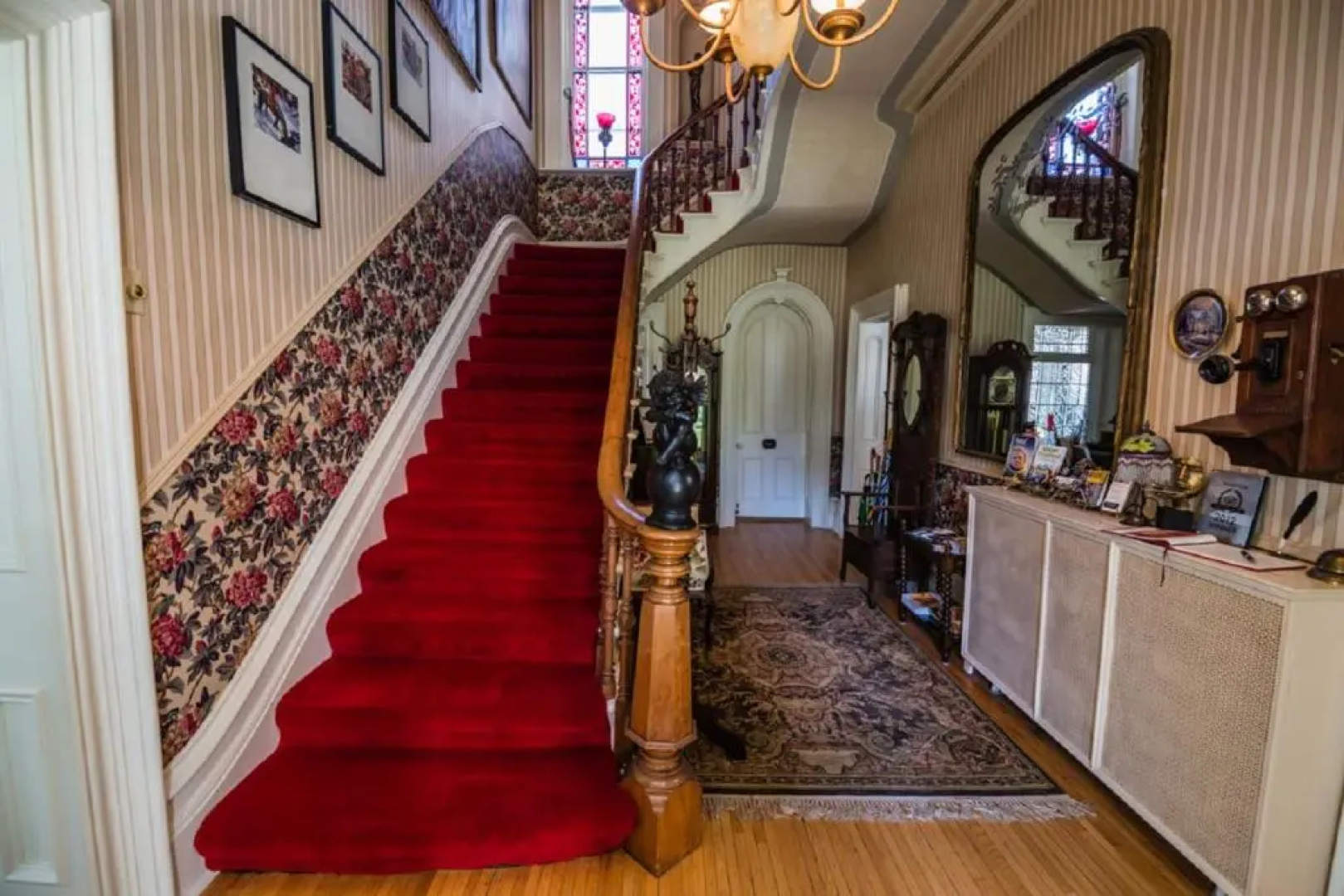 Hughson Hall Bed & Breakfast