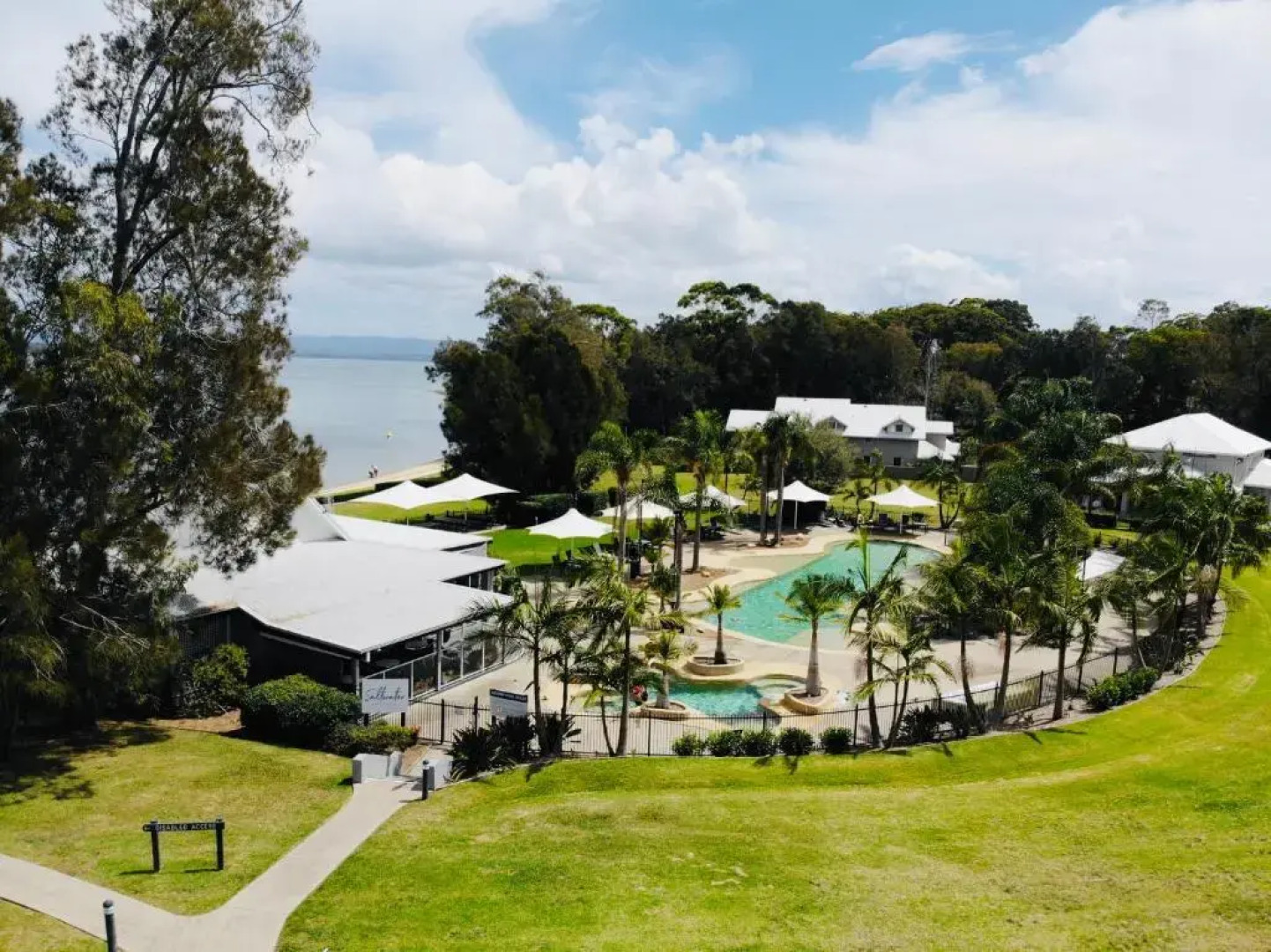 Mercure Lake Macquarie Raffertys Resort