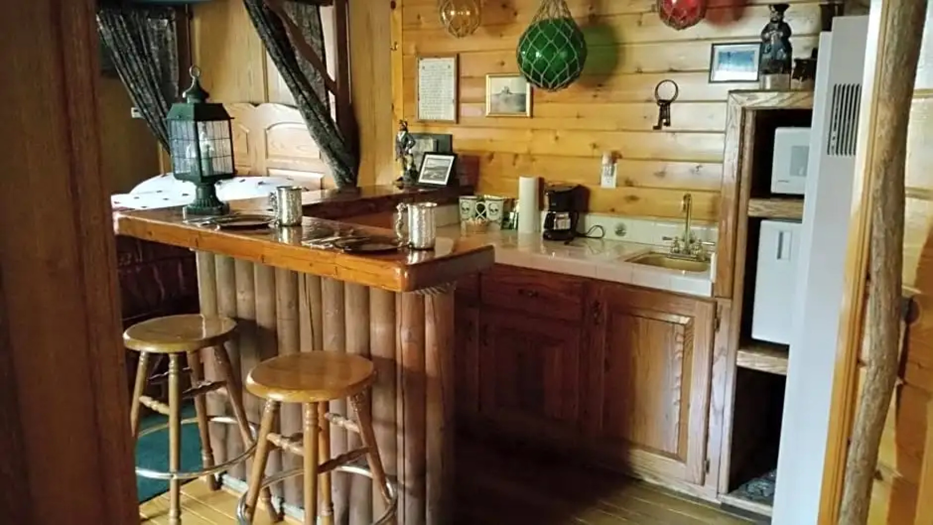 Castle Wood Theme Cottages- COUPLES ONLY