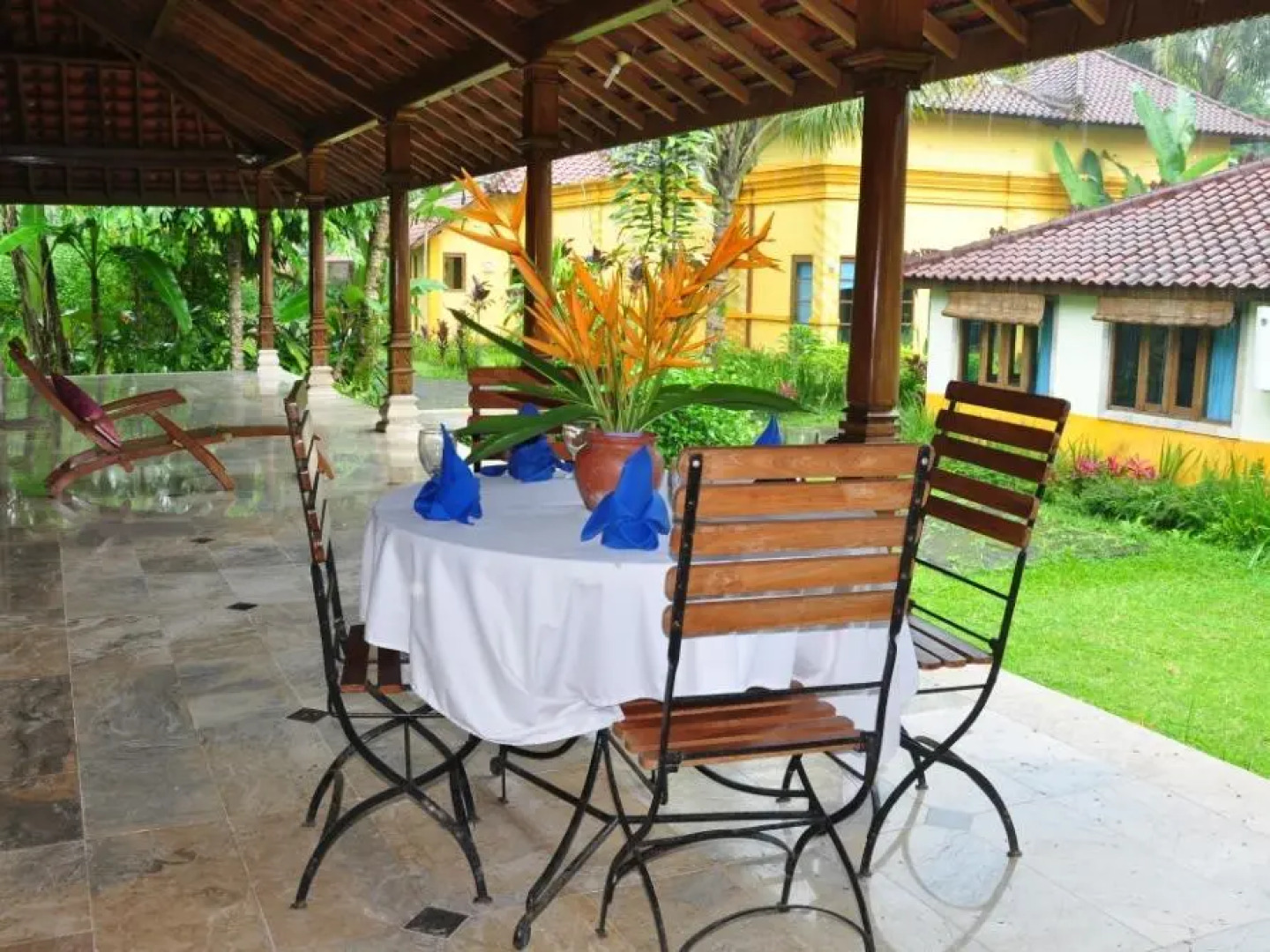 Raffles Holiday Hotel