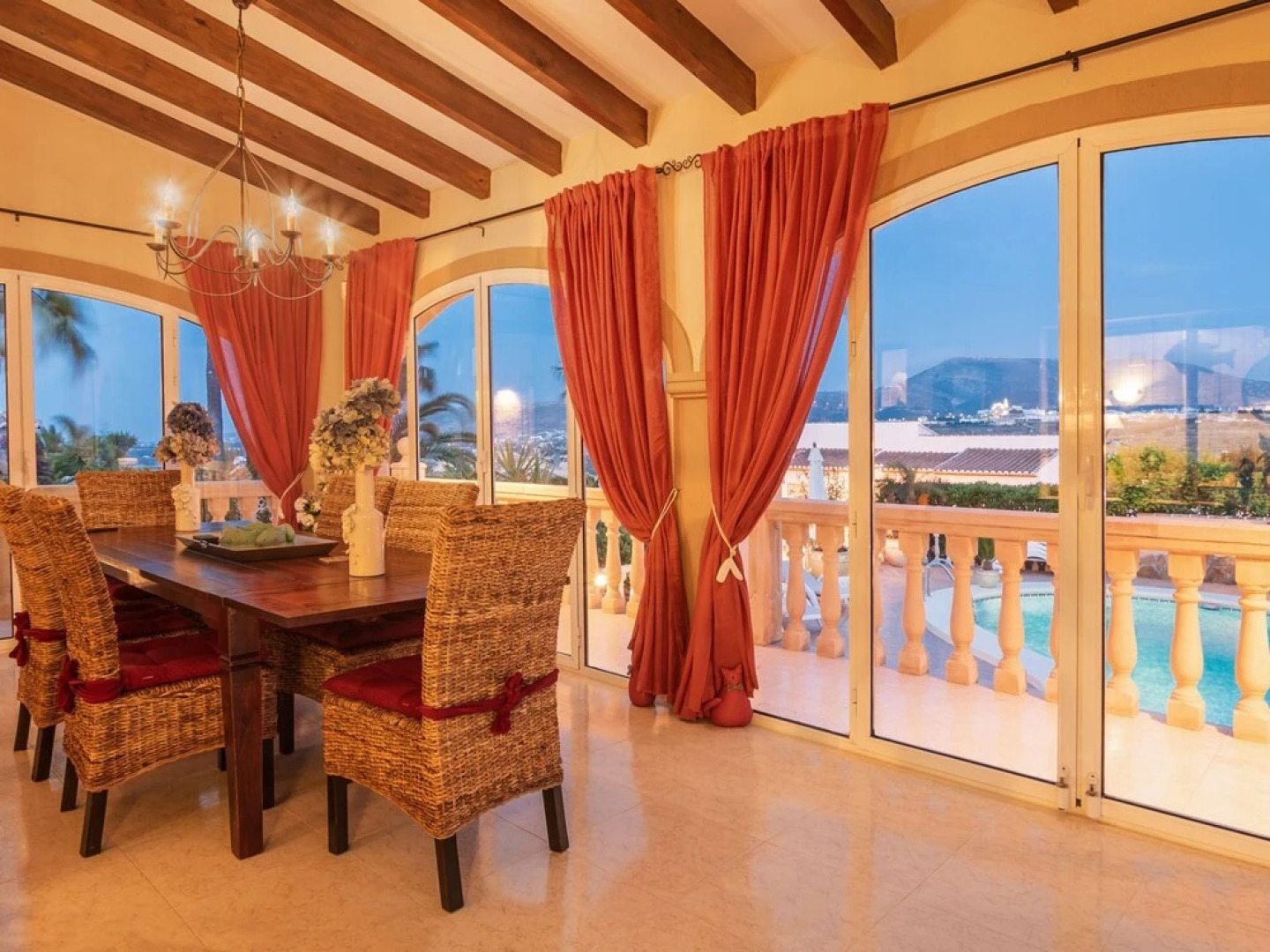 Villa With Very Spacious Terrace, Beautiful View of the Mountains & Private Pool