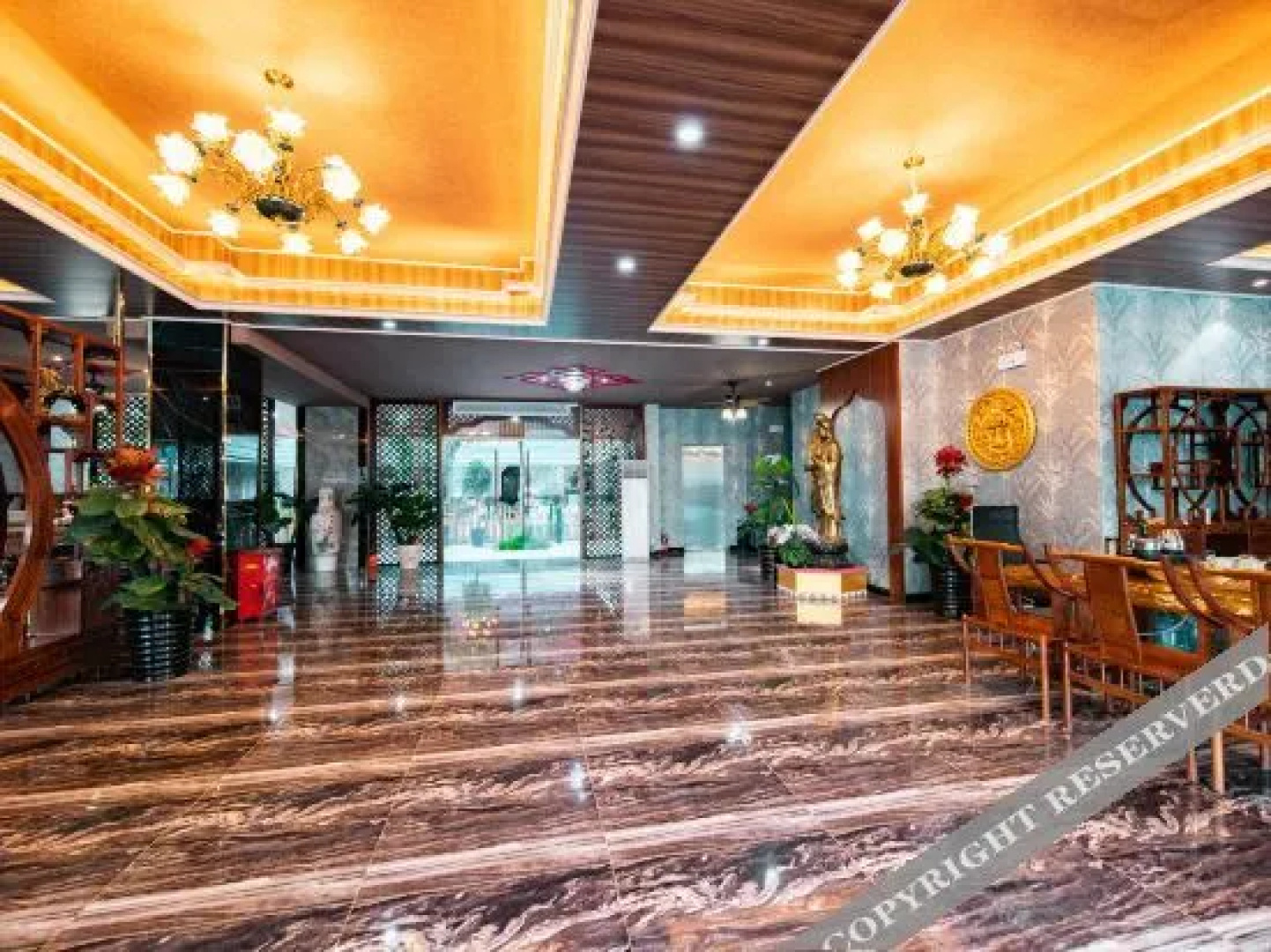 西双版纳景洪隆泰花园酒店(告庄星光夜市店)