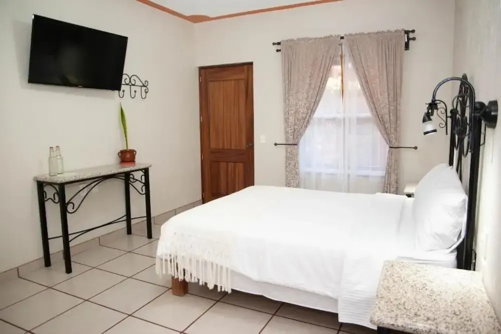 Encanto de la Sierra Hotel