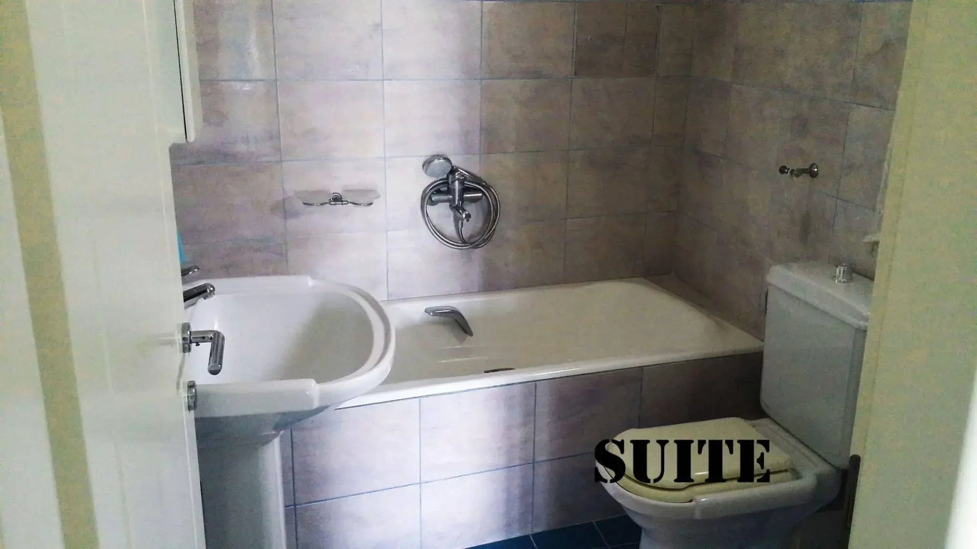 Roditsa Patritsia Apartments