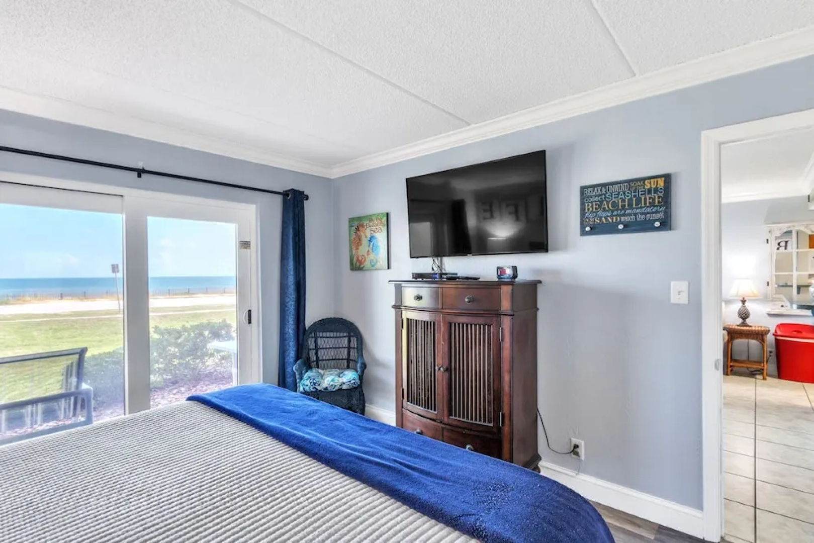 2 Bedroom Steps From the Beach in Ormond Beach, FL 2 Condo by Redawning