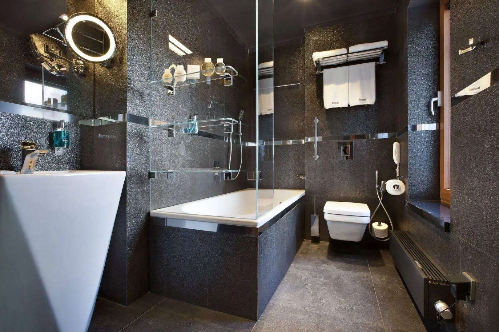 Bayjonn Boutique Hotel