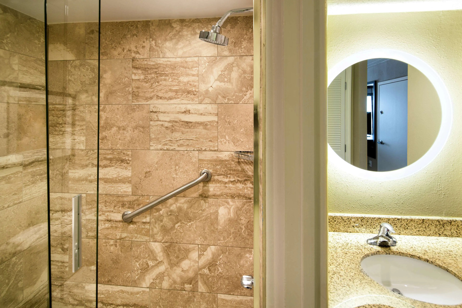 DoubleTree by Hilton Hotel Laurel