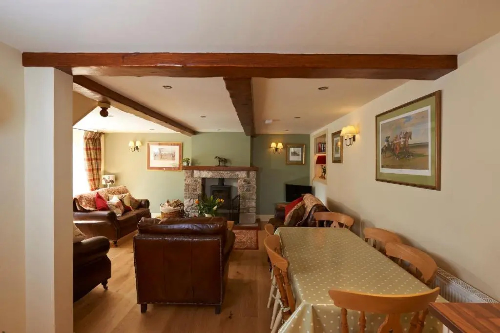 Helm Mount Lodge & Cottages