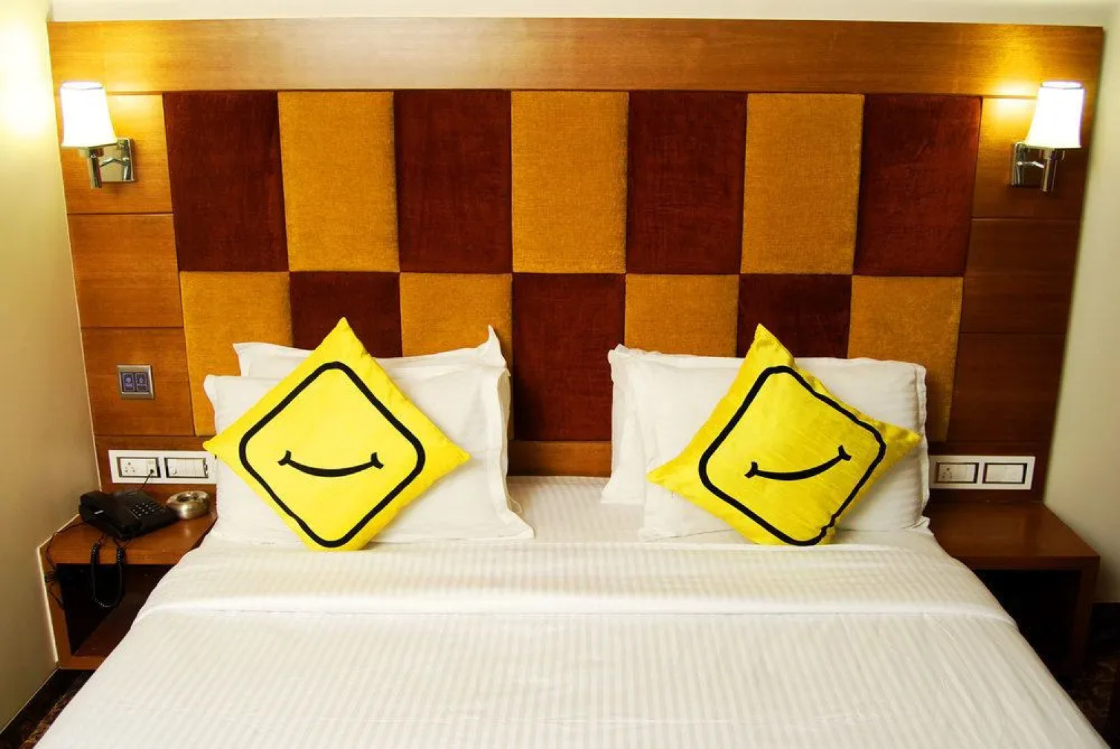 Stay Vista Rooms near Marine Drive