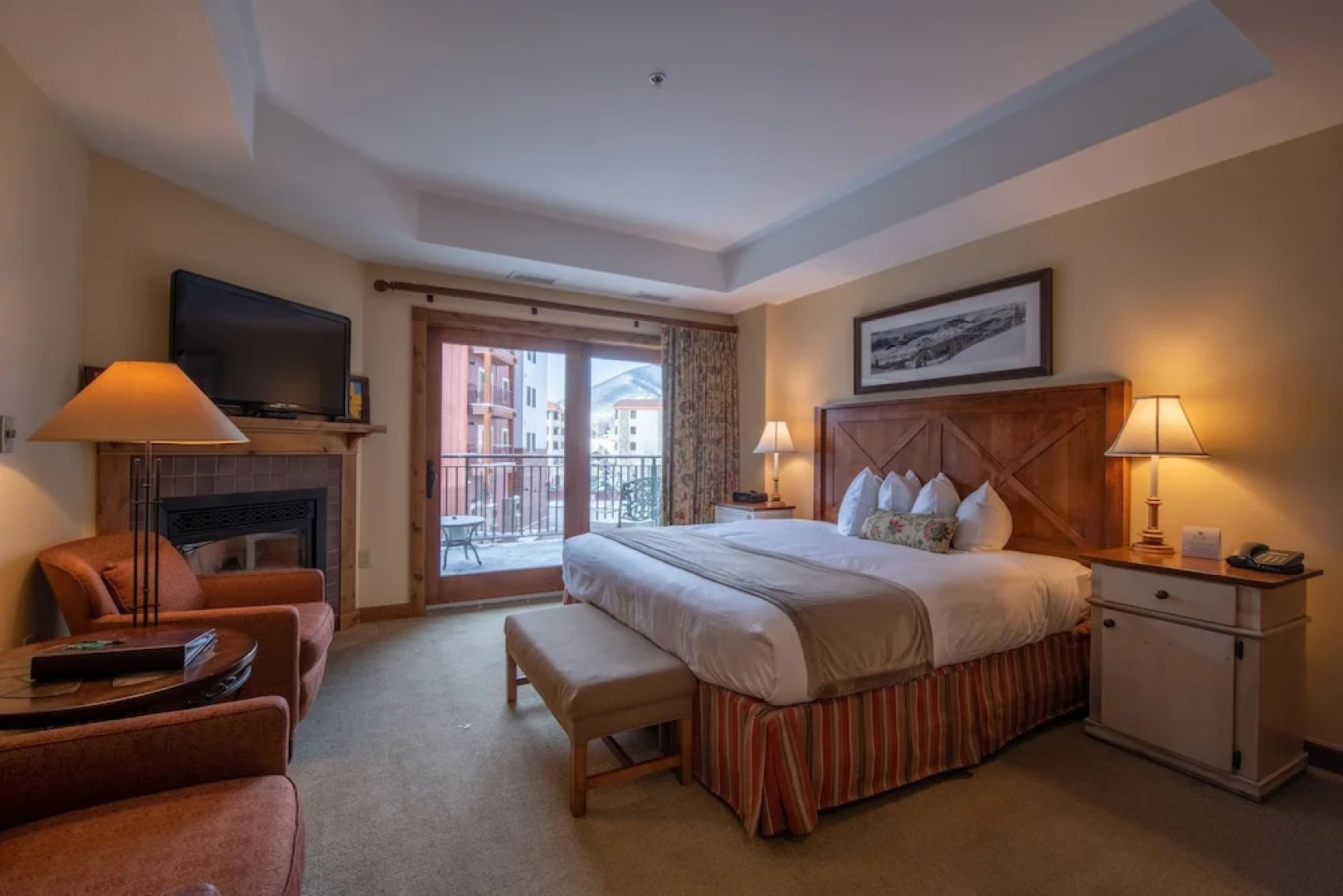 Slopeside Studio Unit With Kitchenette Studio Bedroom Condo - No Cleaning Fee! by RedAwning