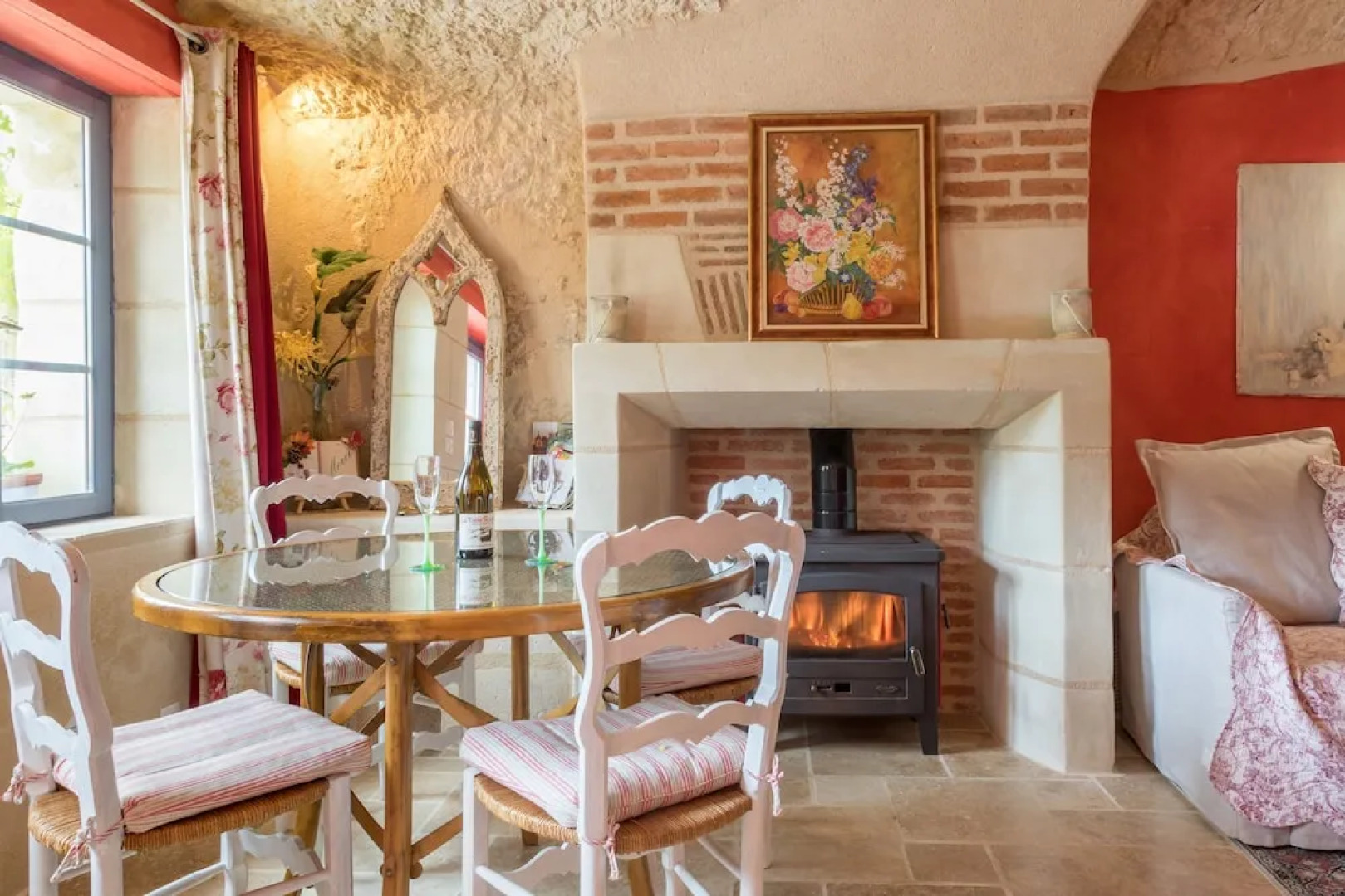 Gîtes troglodytes de la Rochère