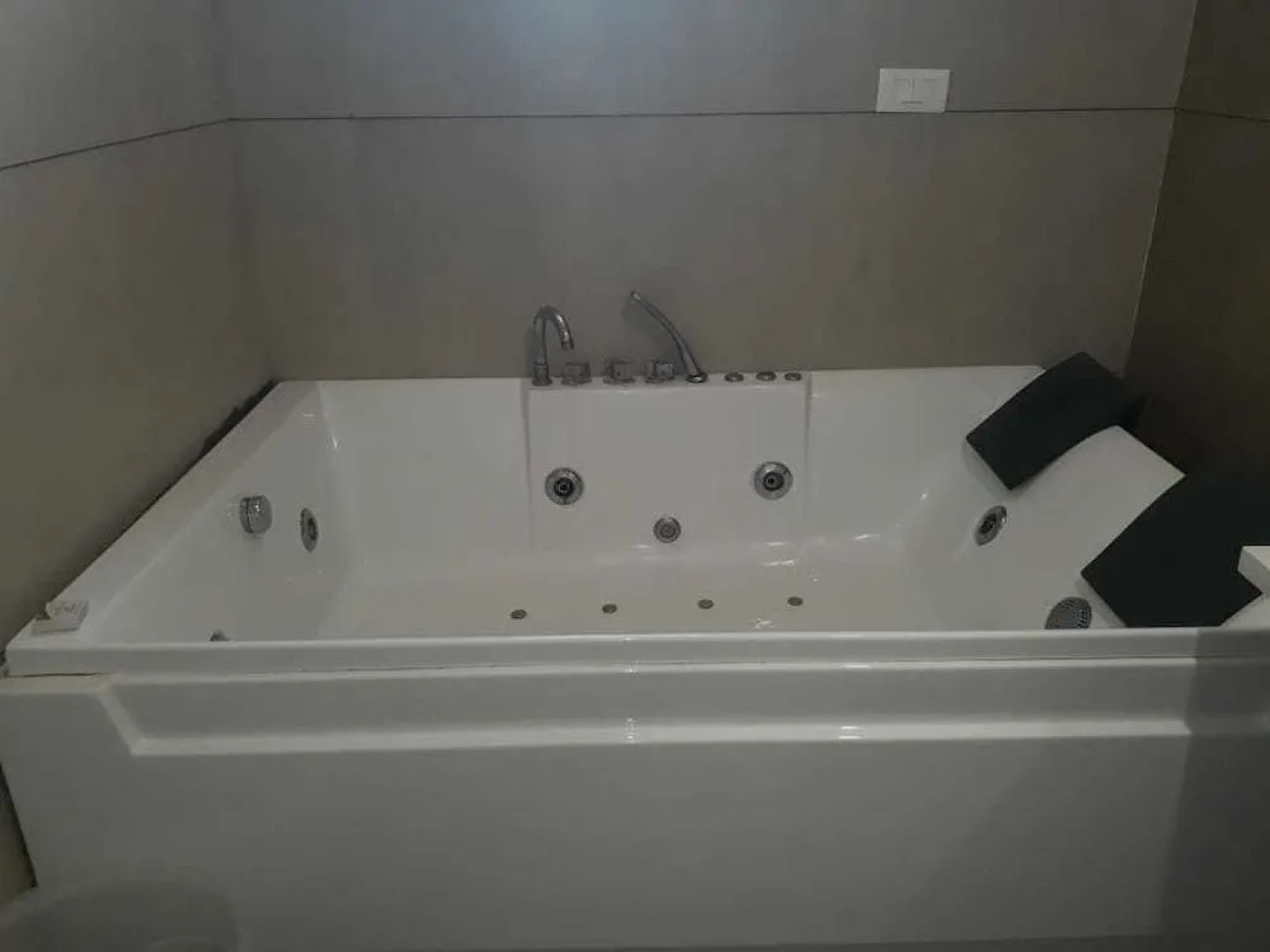 The Grand Vardhman Hotel