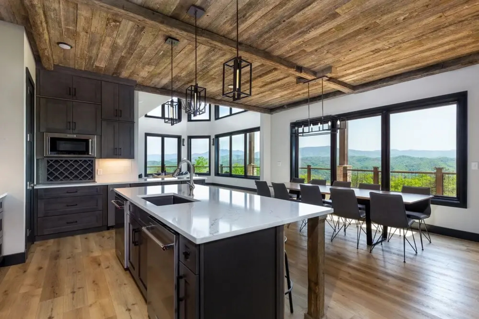 Manna Mountain Lodge