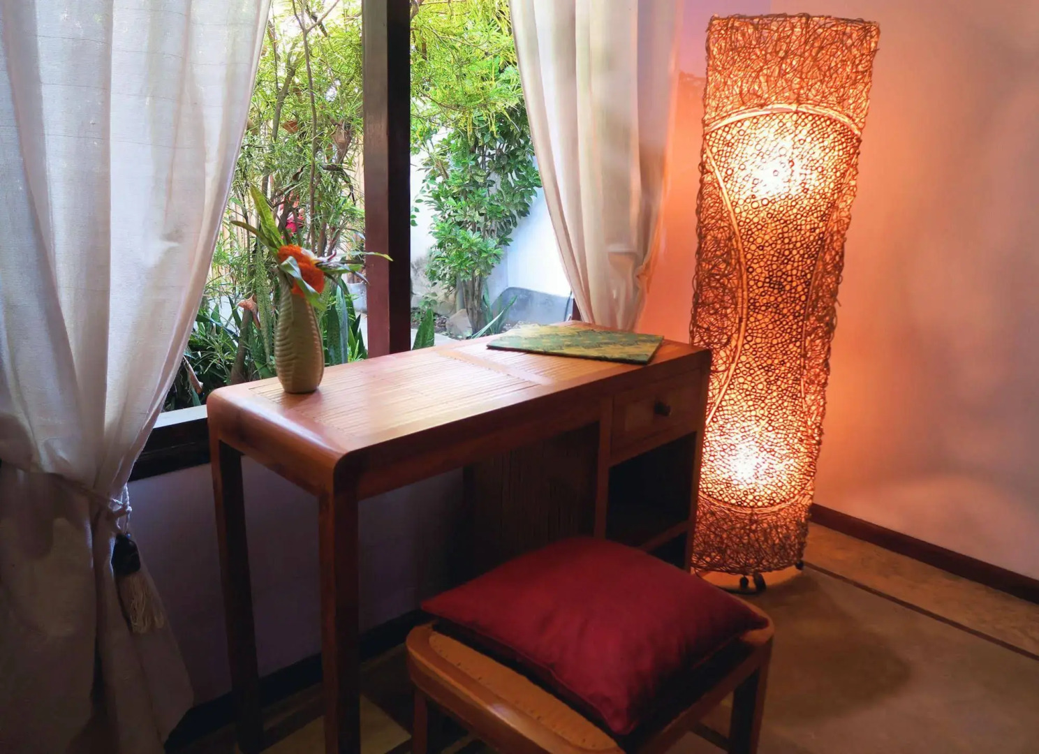 Cili Emas Oceanside Resort