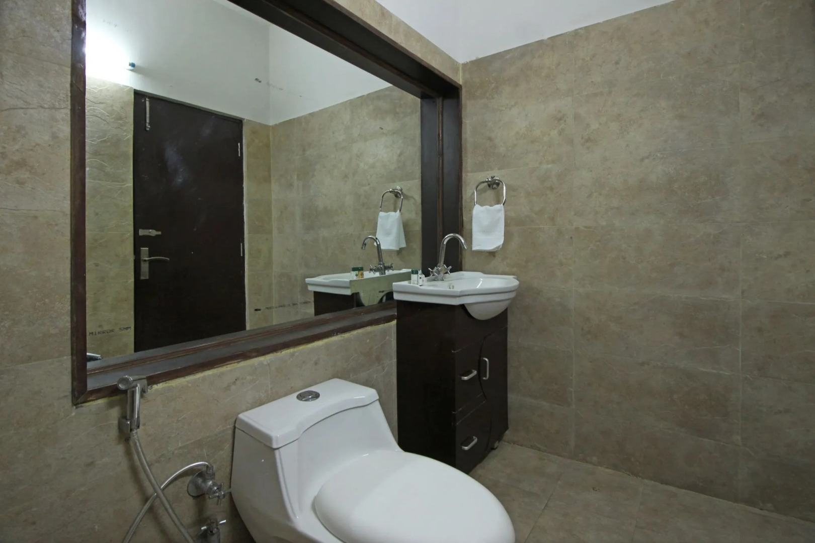 OYO 4464 near Chakrata Road